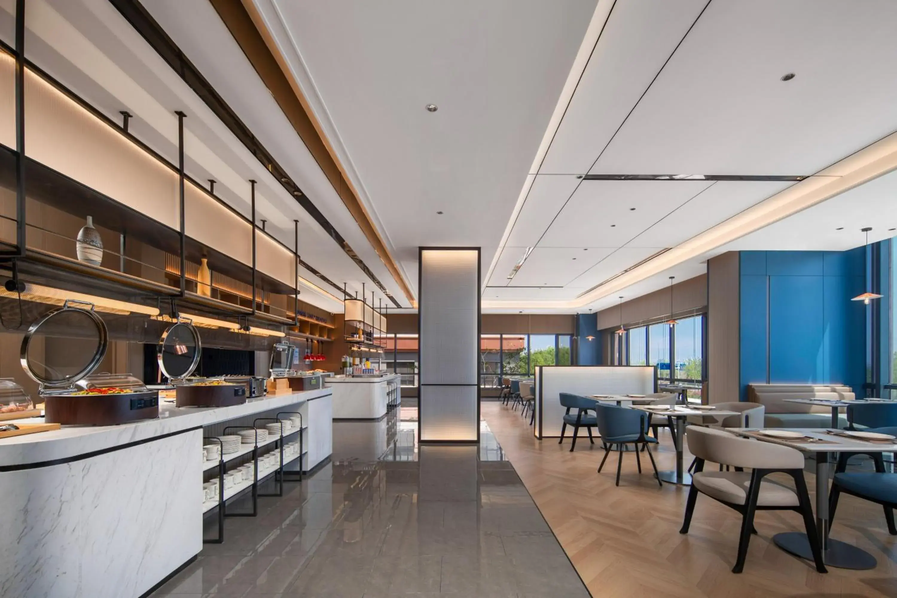 Restaurant/places to eat in Holiday Inn Express Qingdao City Balcony by IHG Restaurant/places to eat in Holiday Inn Express Qingdao City Balcony by IHG