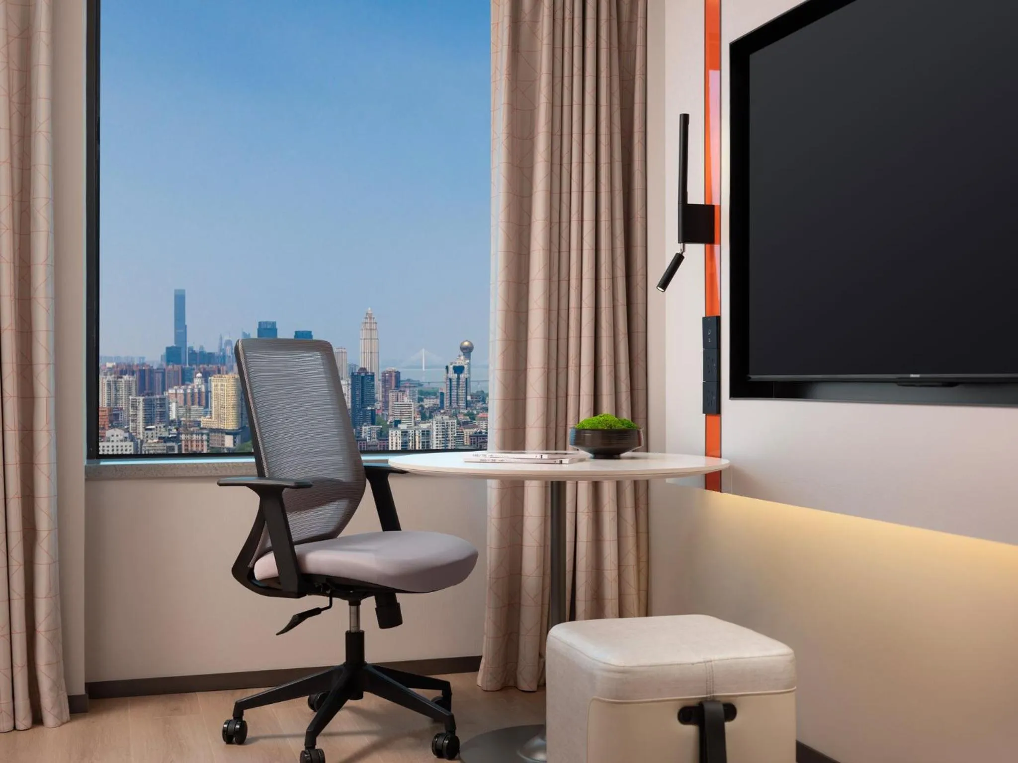 Photo of the whole room in Holiday Inn Express Wuhan Jianghan Road by IHG