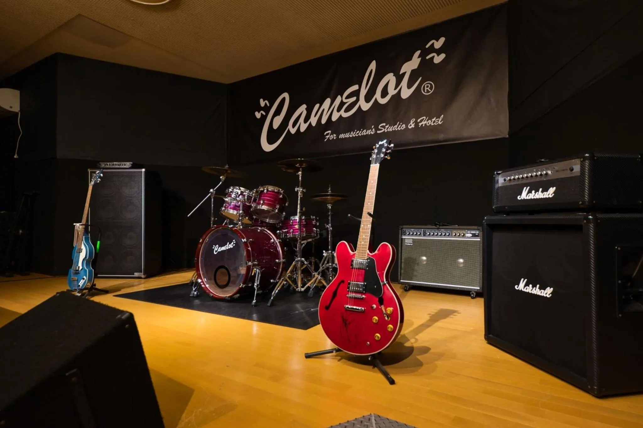 Area and facilities in Hotel Camelot