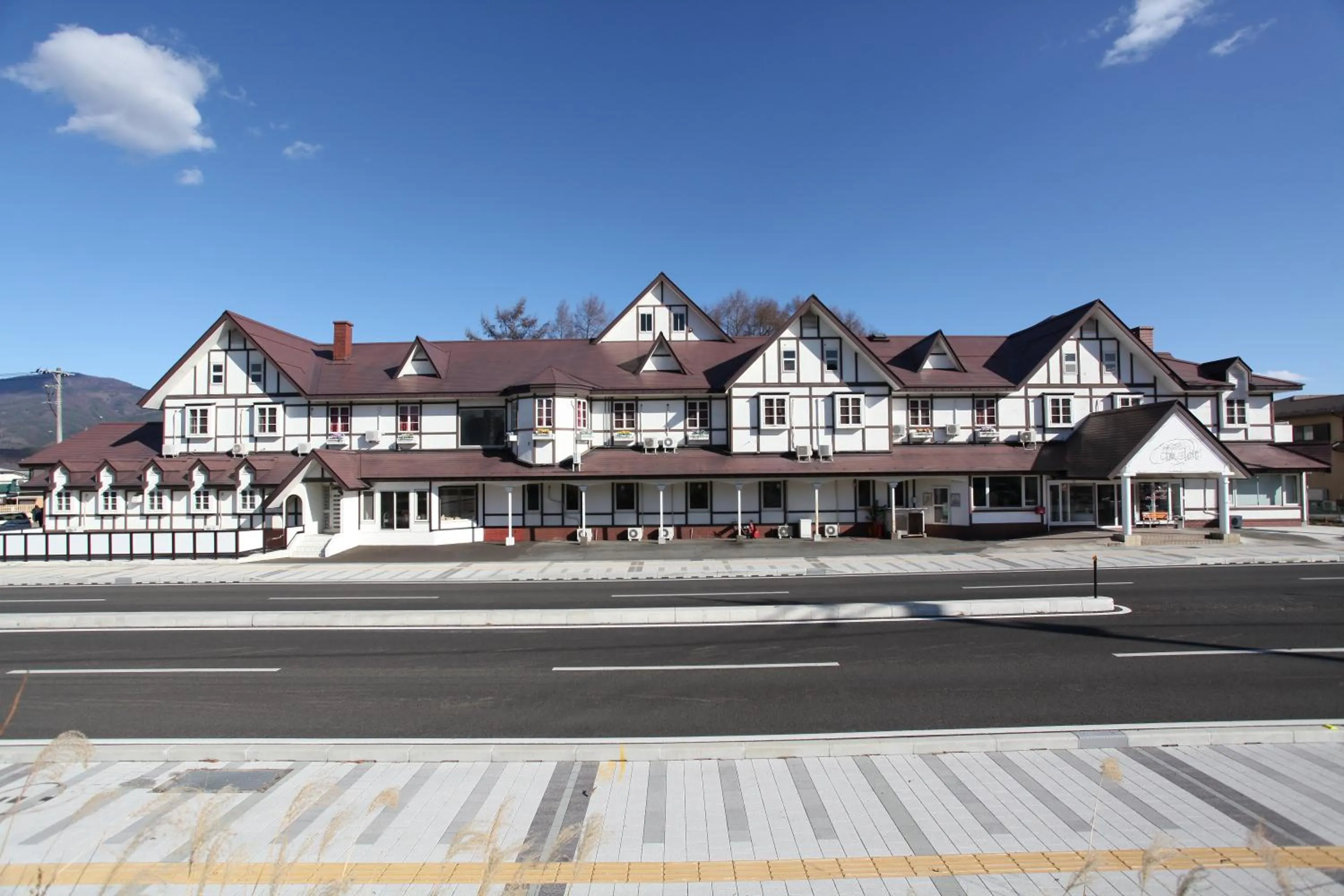 Facade/entrance in Hotel Camelot