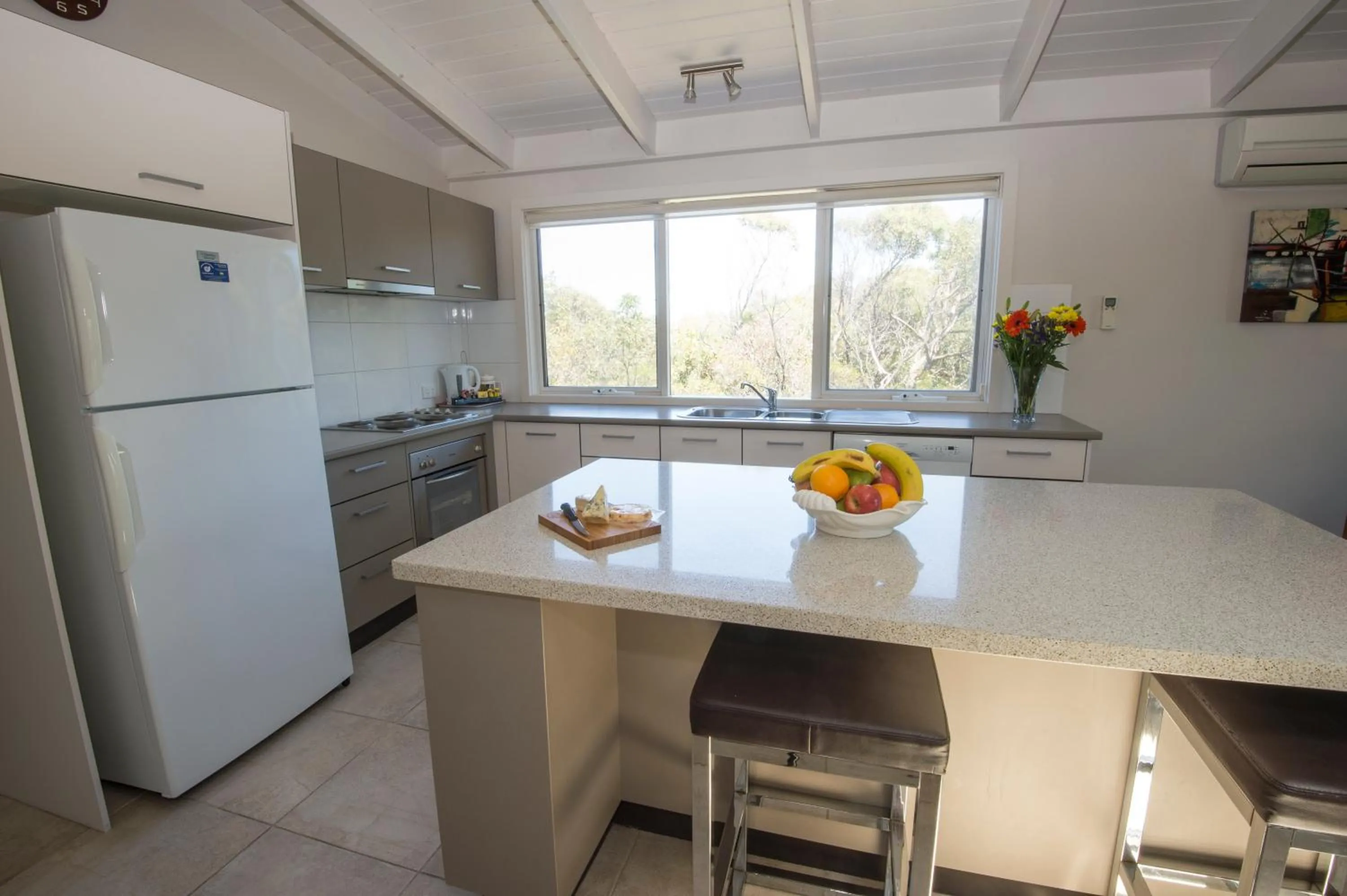 Coffee/tea facilities in The Lakes Beachfront Holiday Park