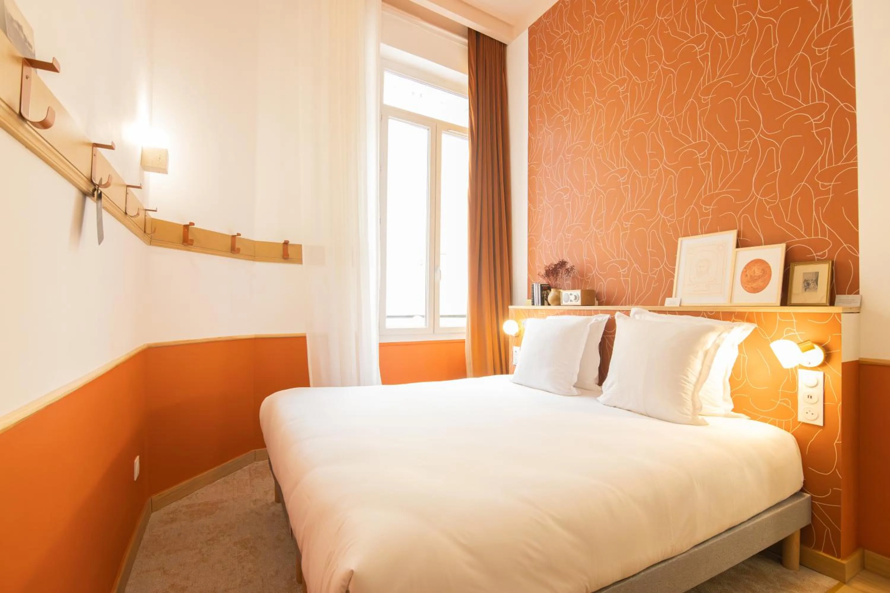 Bedroom, Bed in Grand Juste