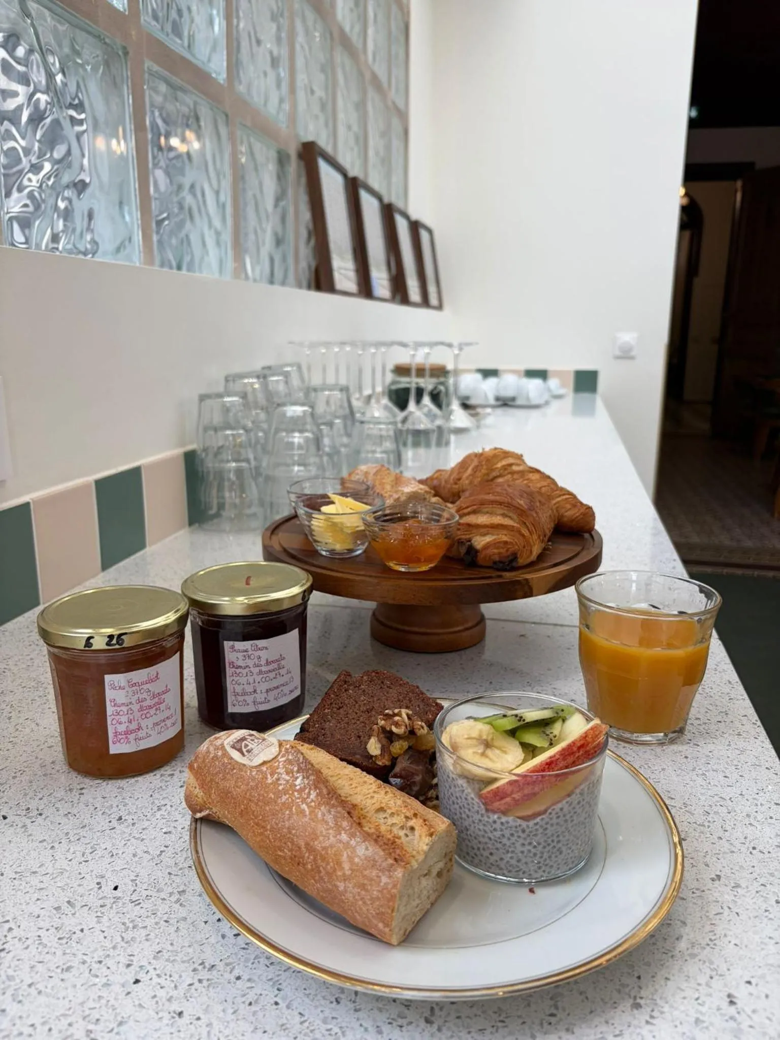 Breakfast in Grand Juste
