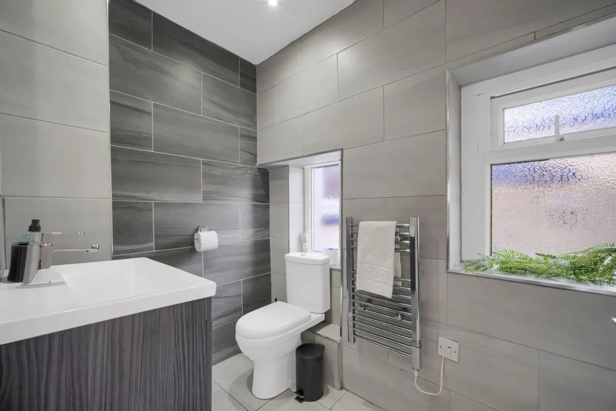 Spacious - Cardiff Central - Fast Wifi - Netflix