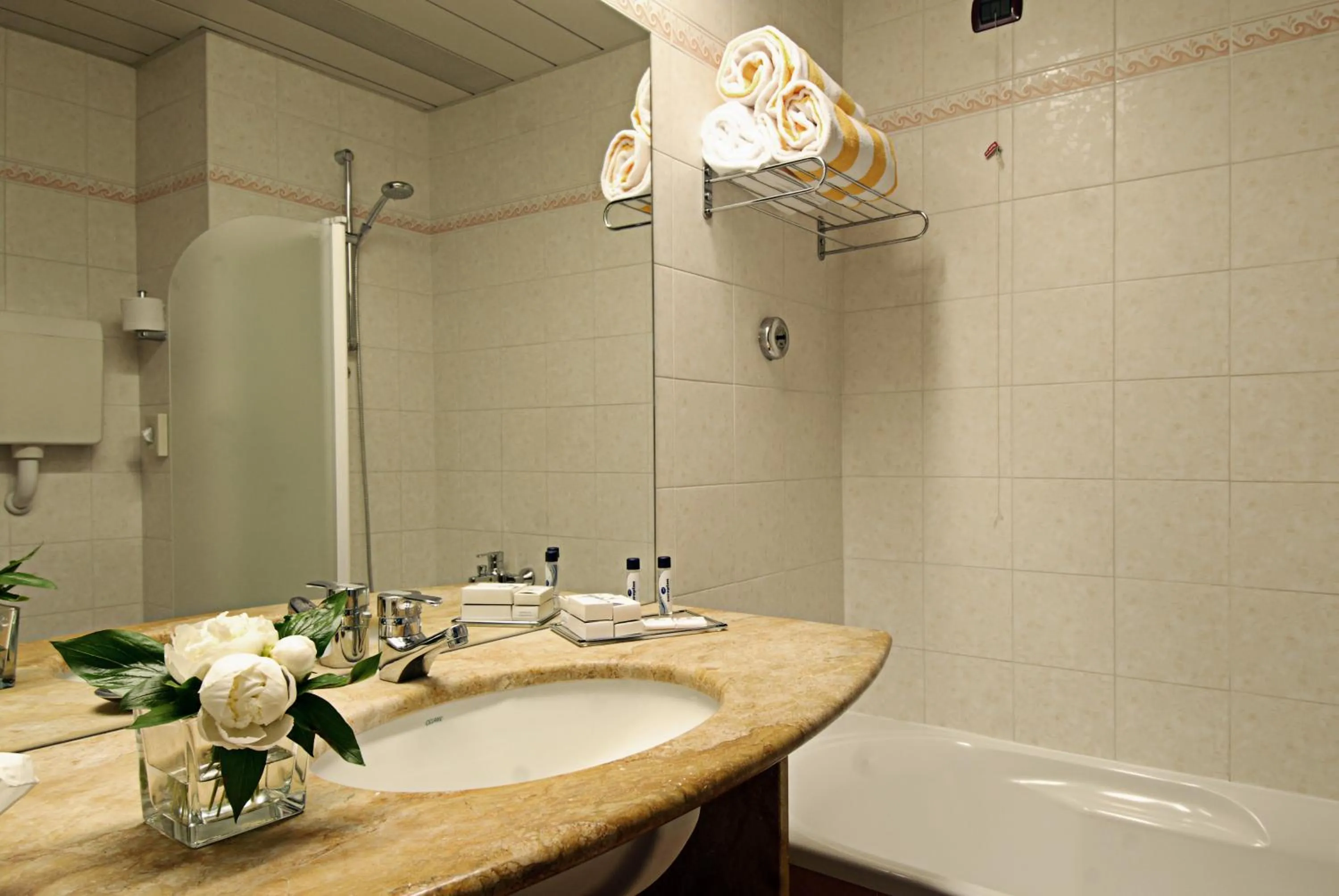 Bathroom in Hotel Du Lac et Bellevue