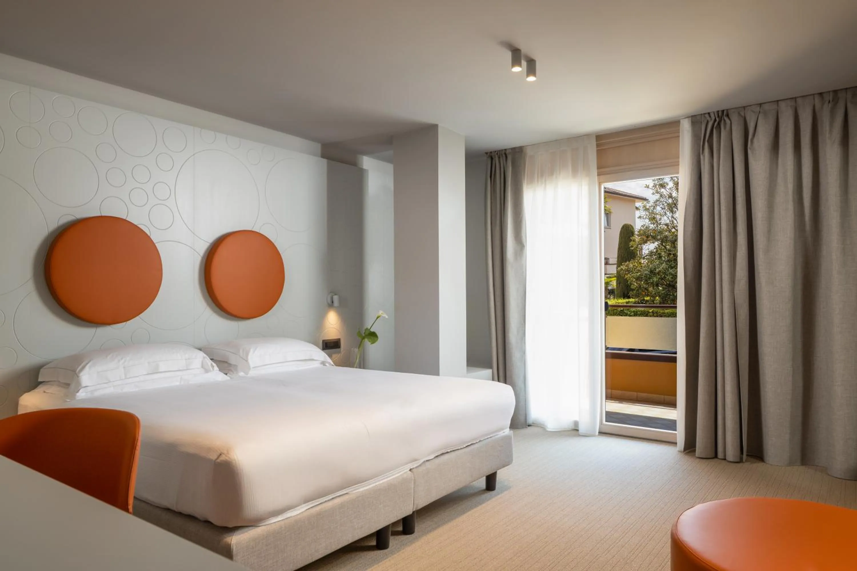 Bedroom, Bed in Hotel Du Lac et Bellevue