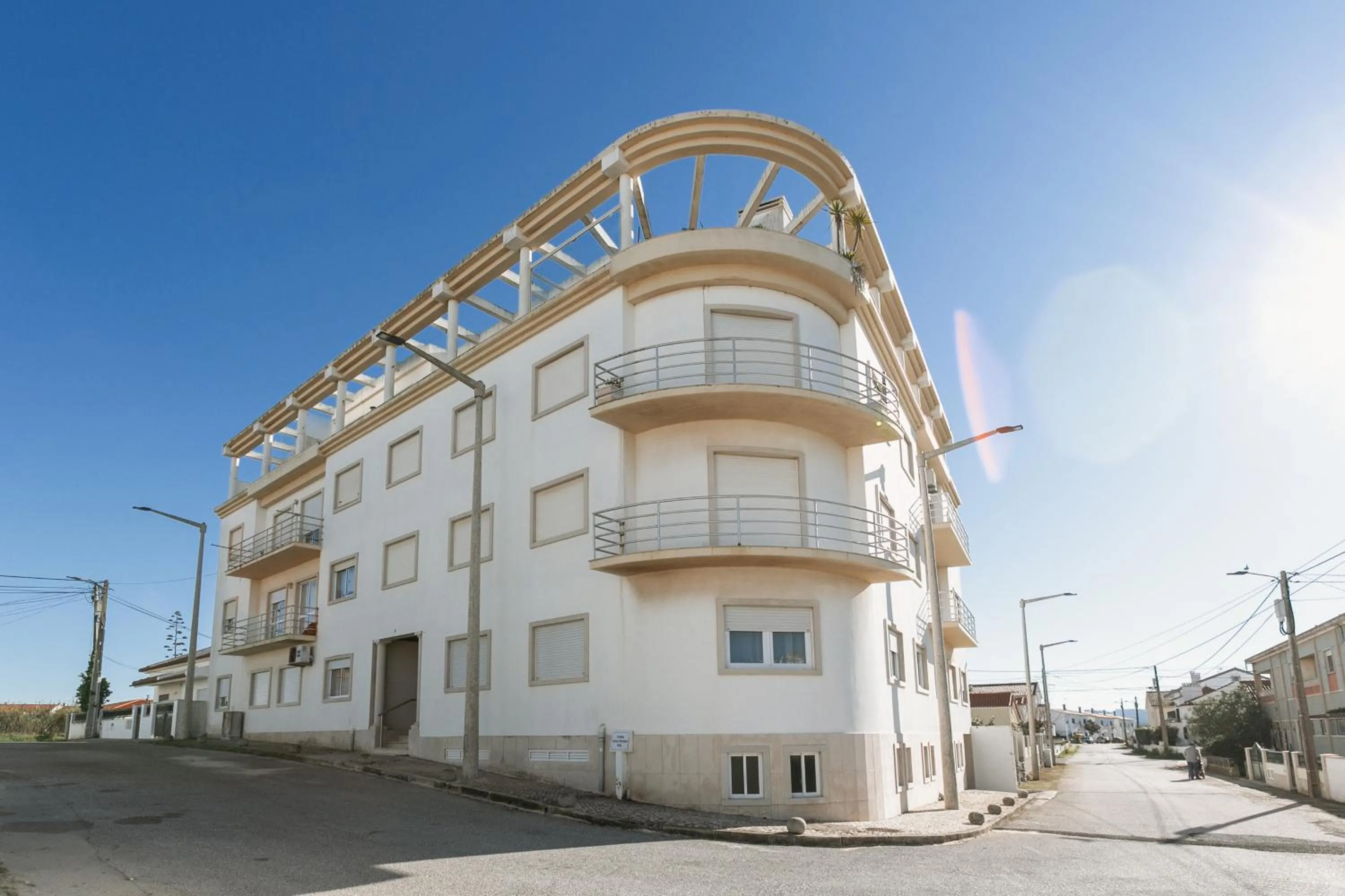 Property building in Vila Florida