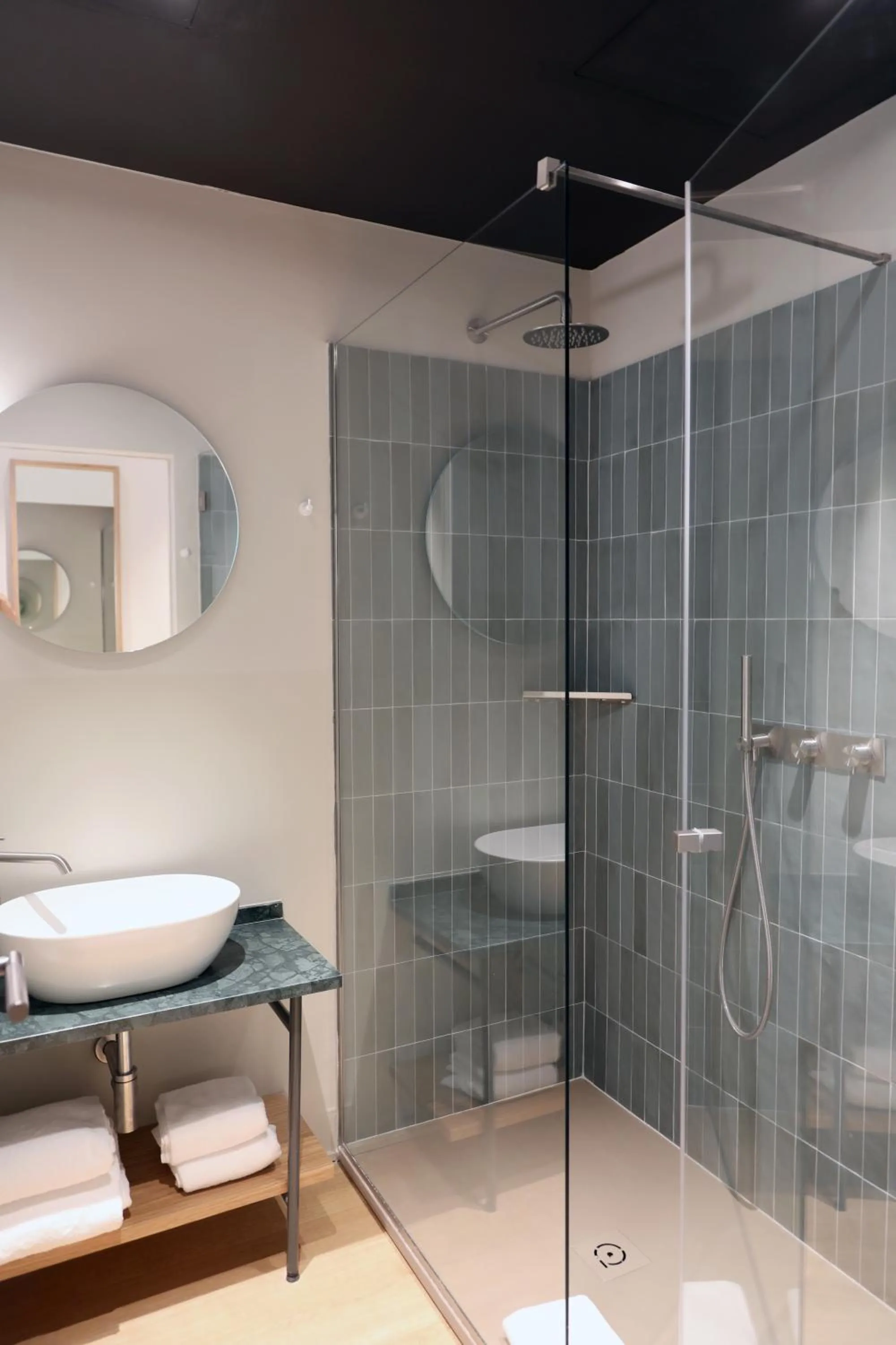 Shower in Hotel Casa W