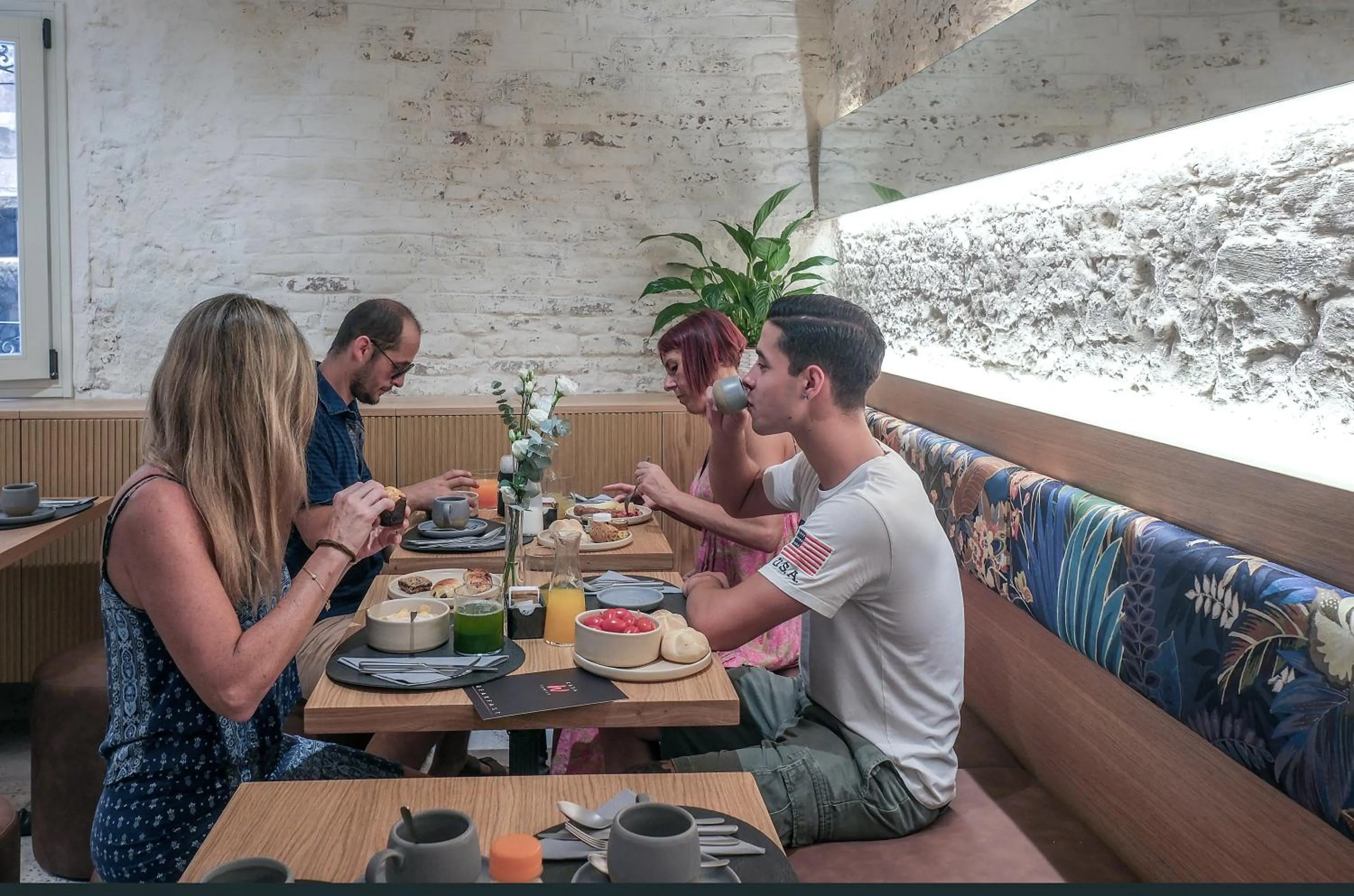 Breakfast in Hotel Casa W