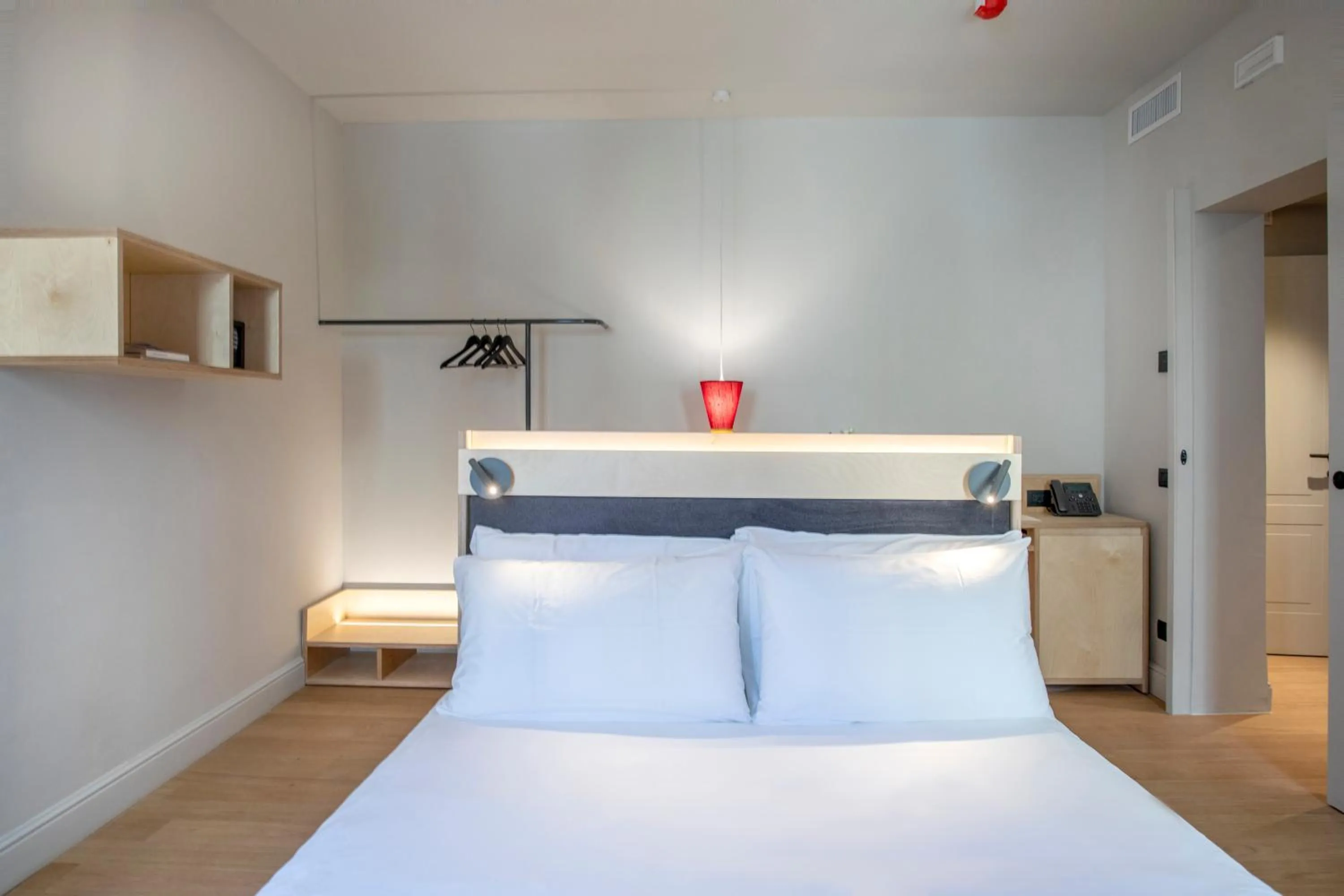 Photo of the whole room, Bed in Hotel Casa W