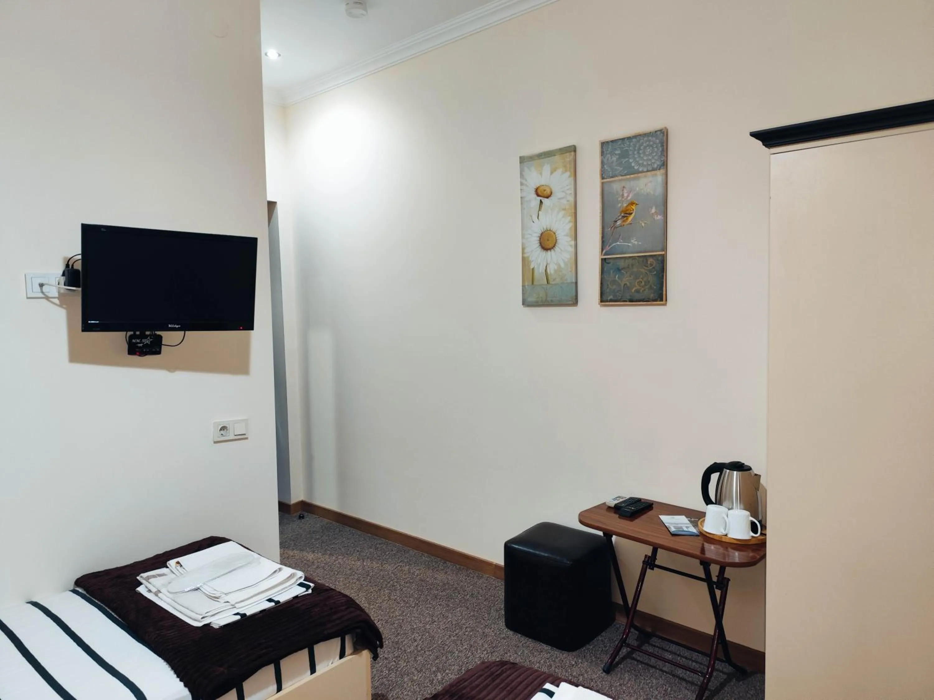 Bed in Chill Out Hotel