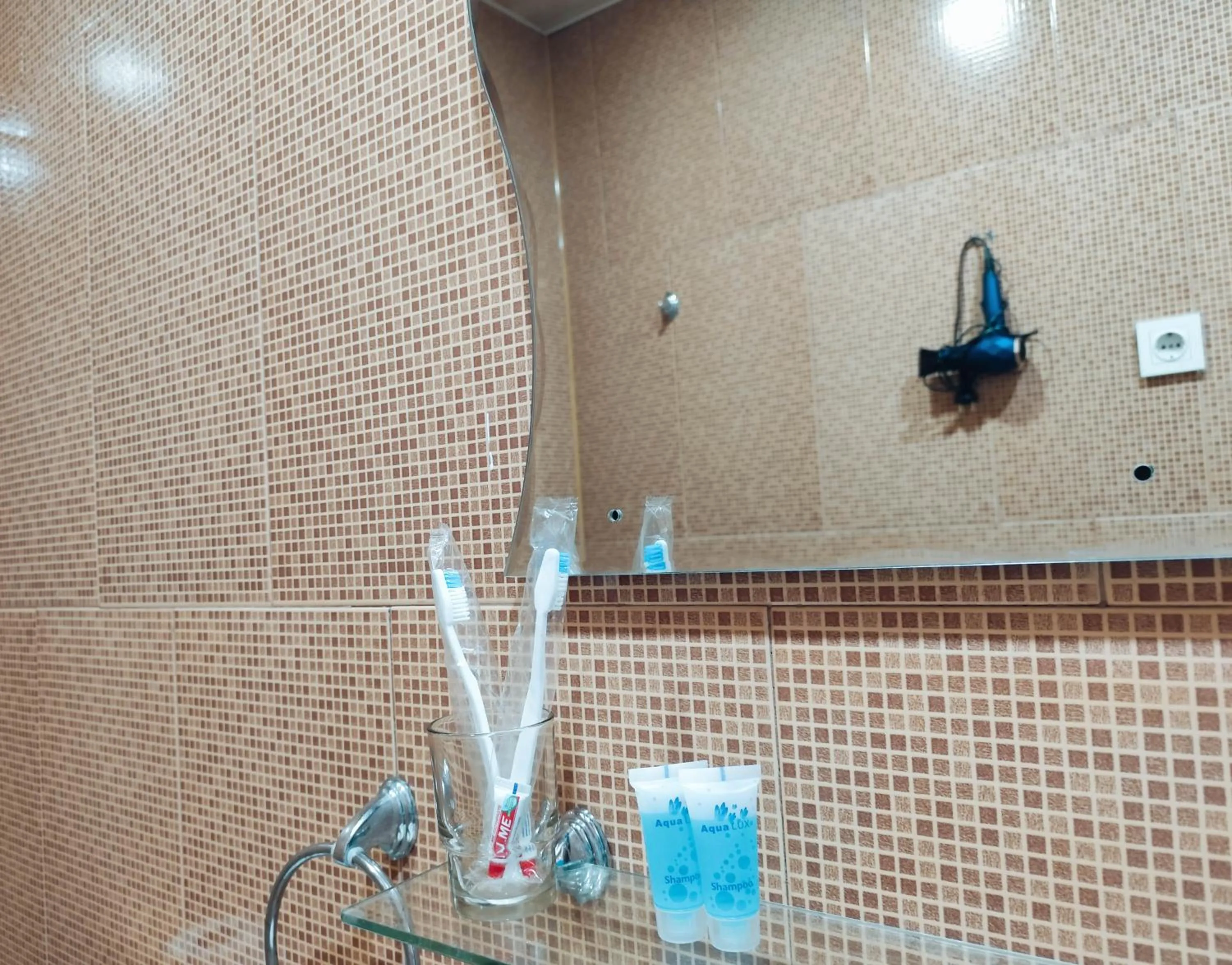 Shower in Chill Out Hotel