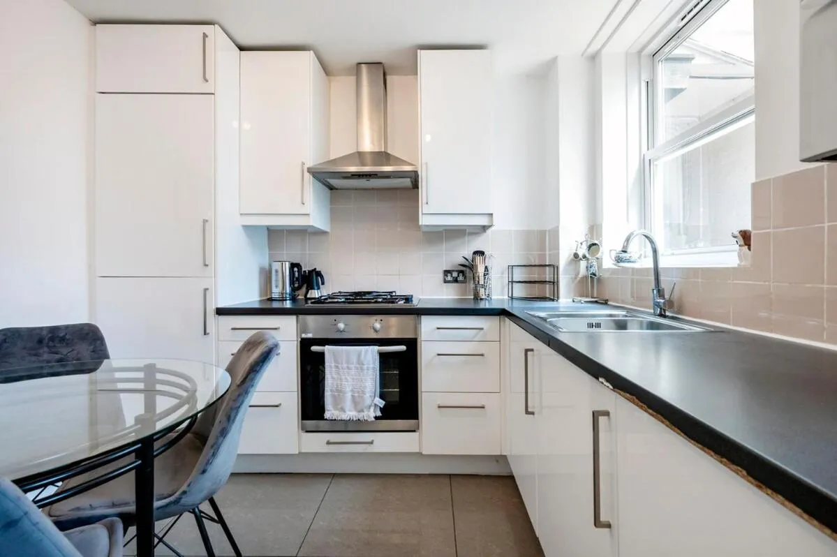 Spacious London stay - 3 Bedroom property