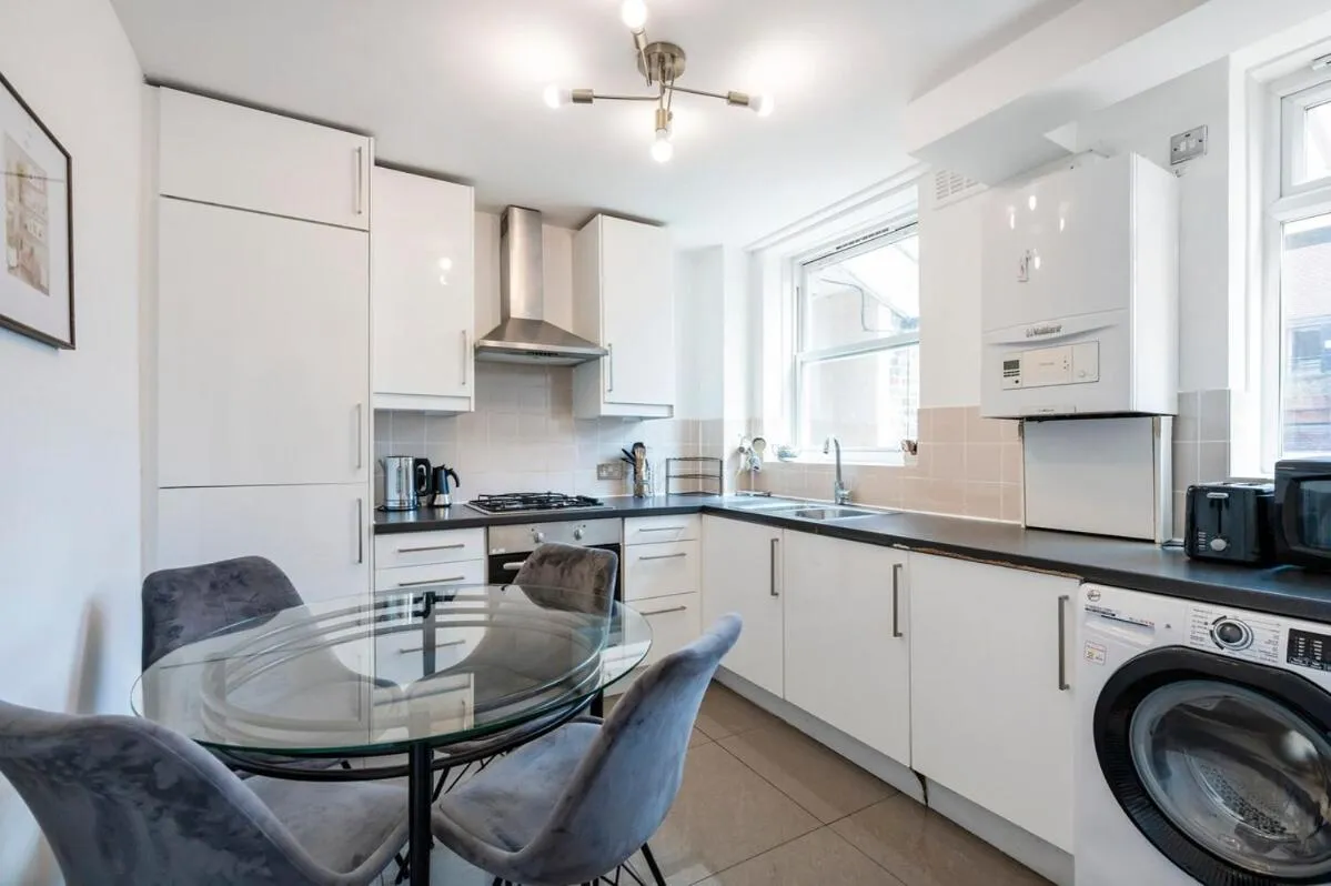 Spacious London stay - 3 Bedroom property
