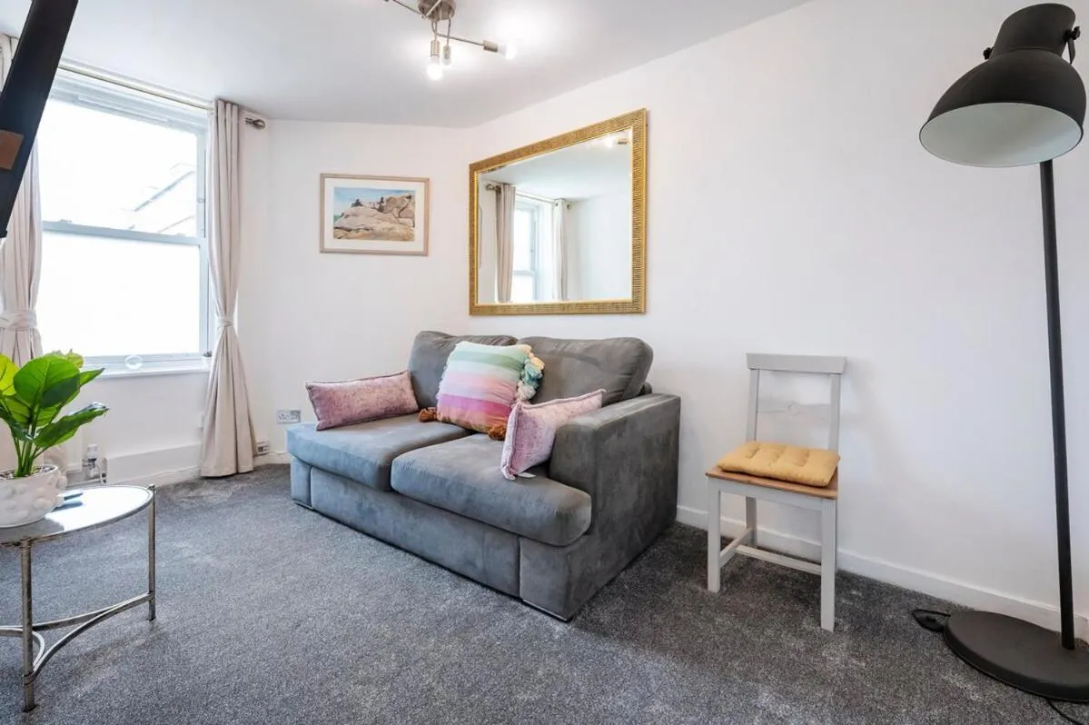 Spacious London stay - 3 Bedroom property