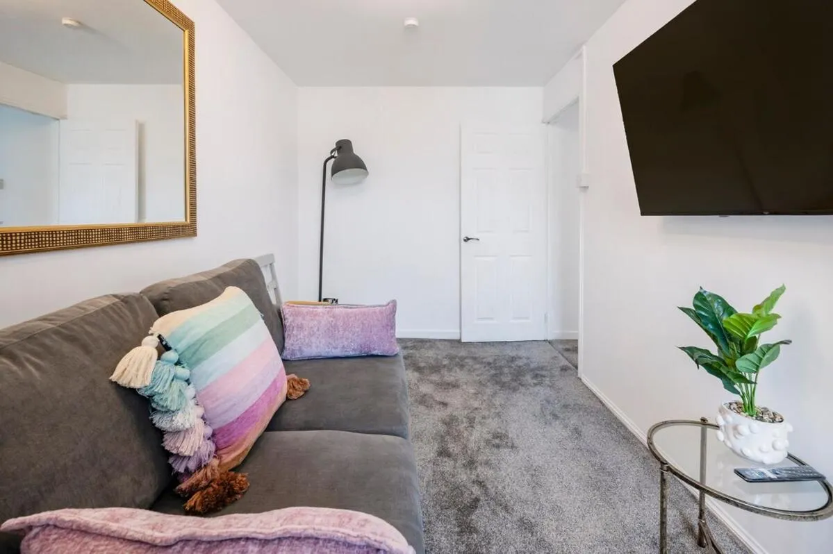 Spacious London stay - 3 Bedroom property