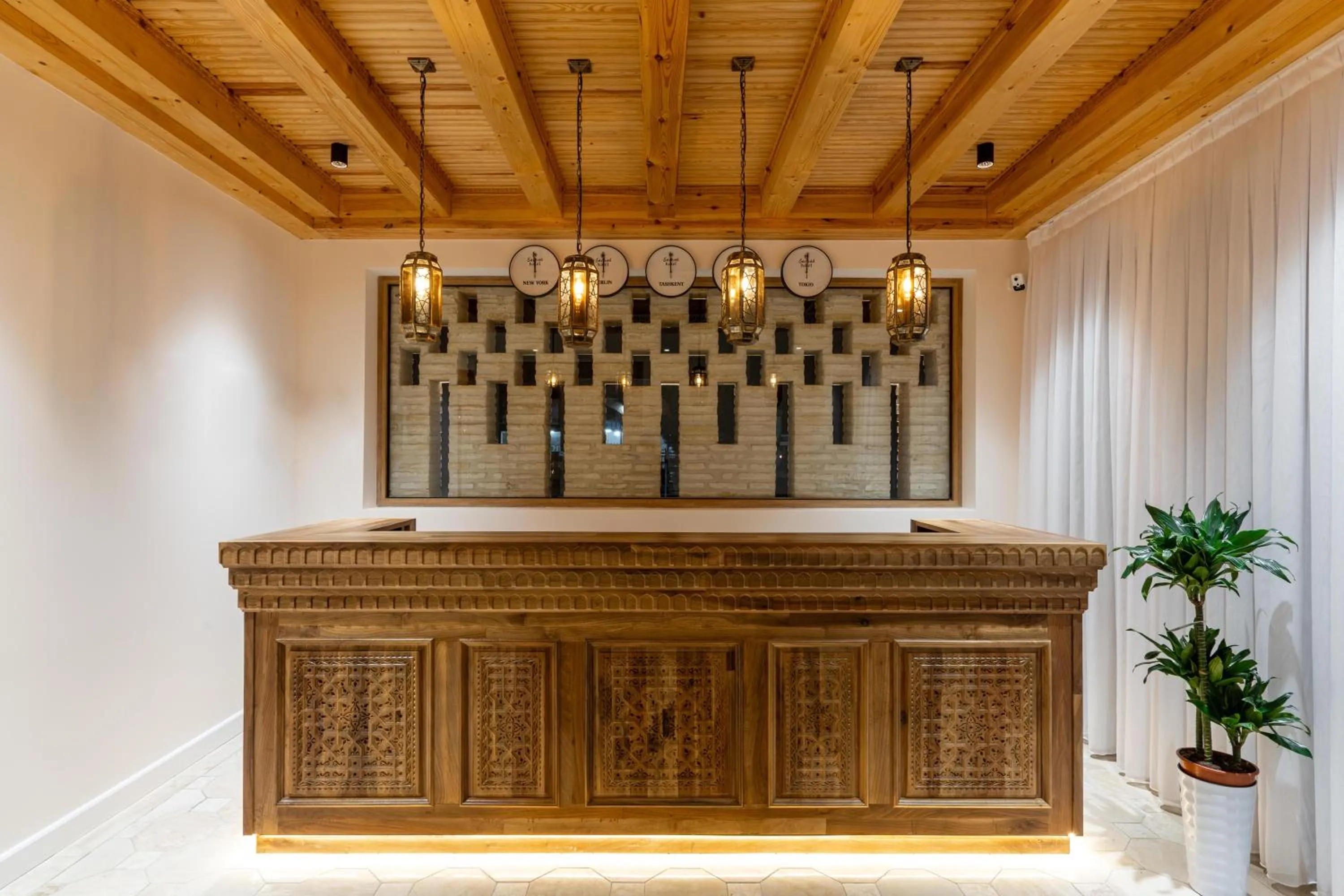 Restaurant/places to eat in Sarhad Hotel