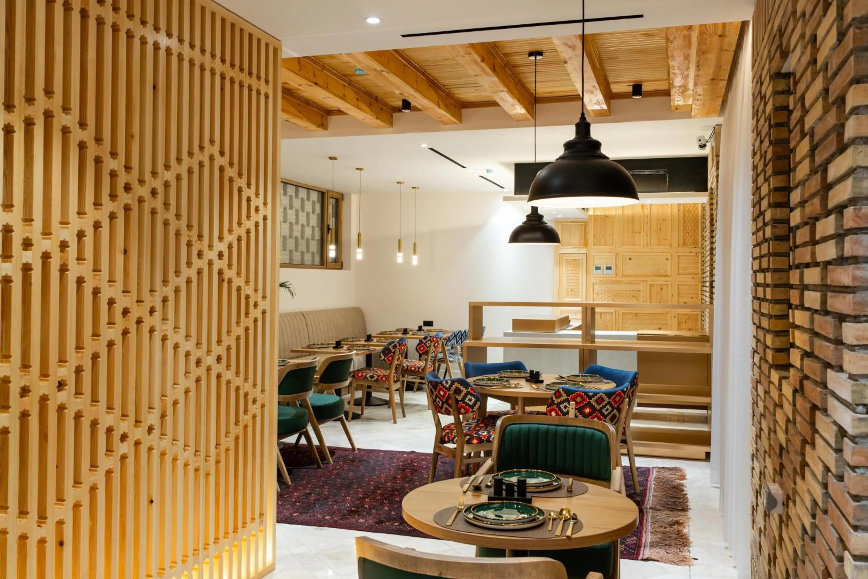 Restaurant/places to eat in Sarhad Hotel