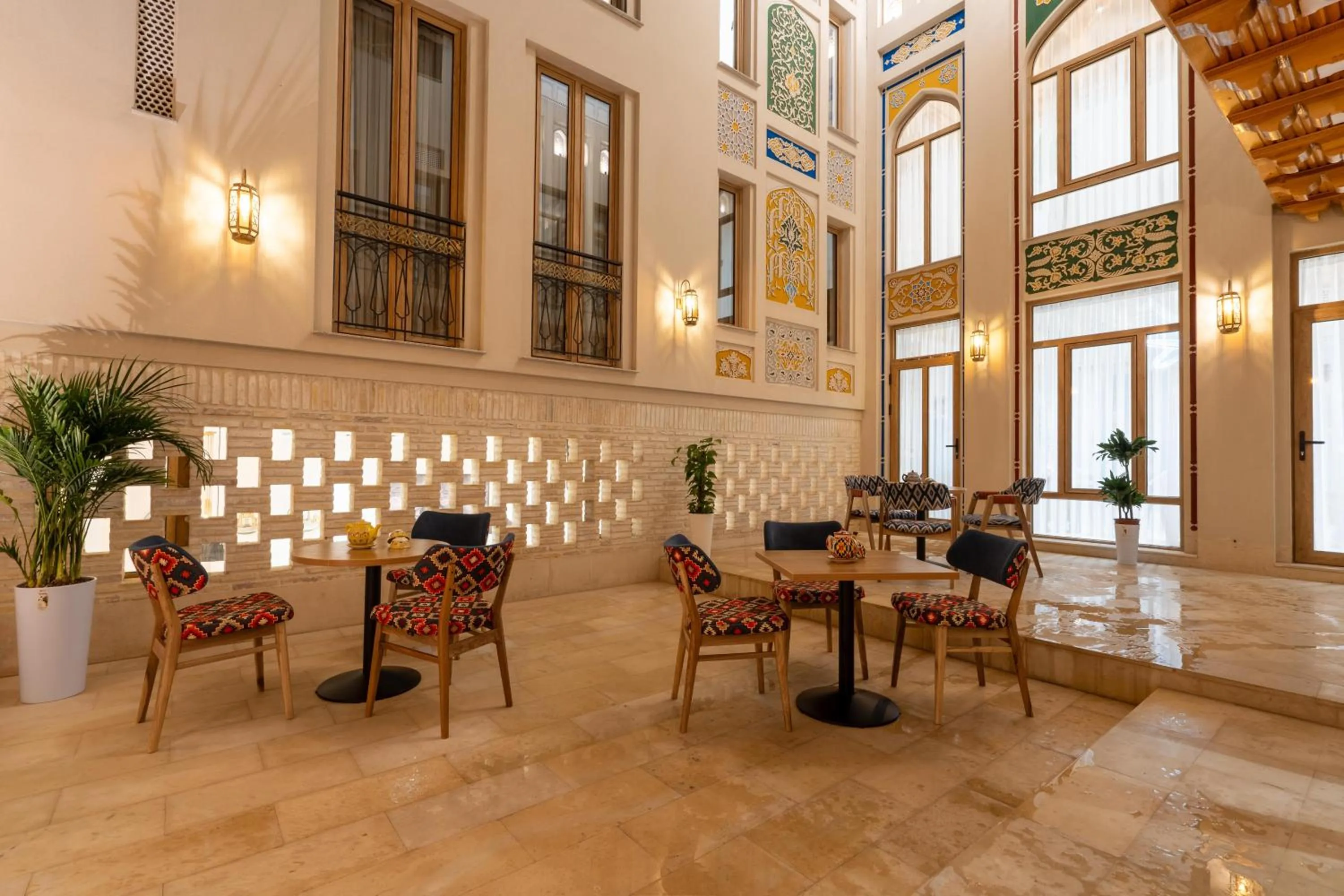 Living room in Sarhad Hotel