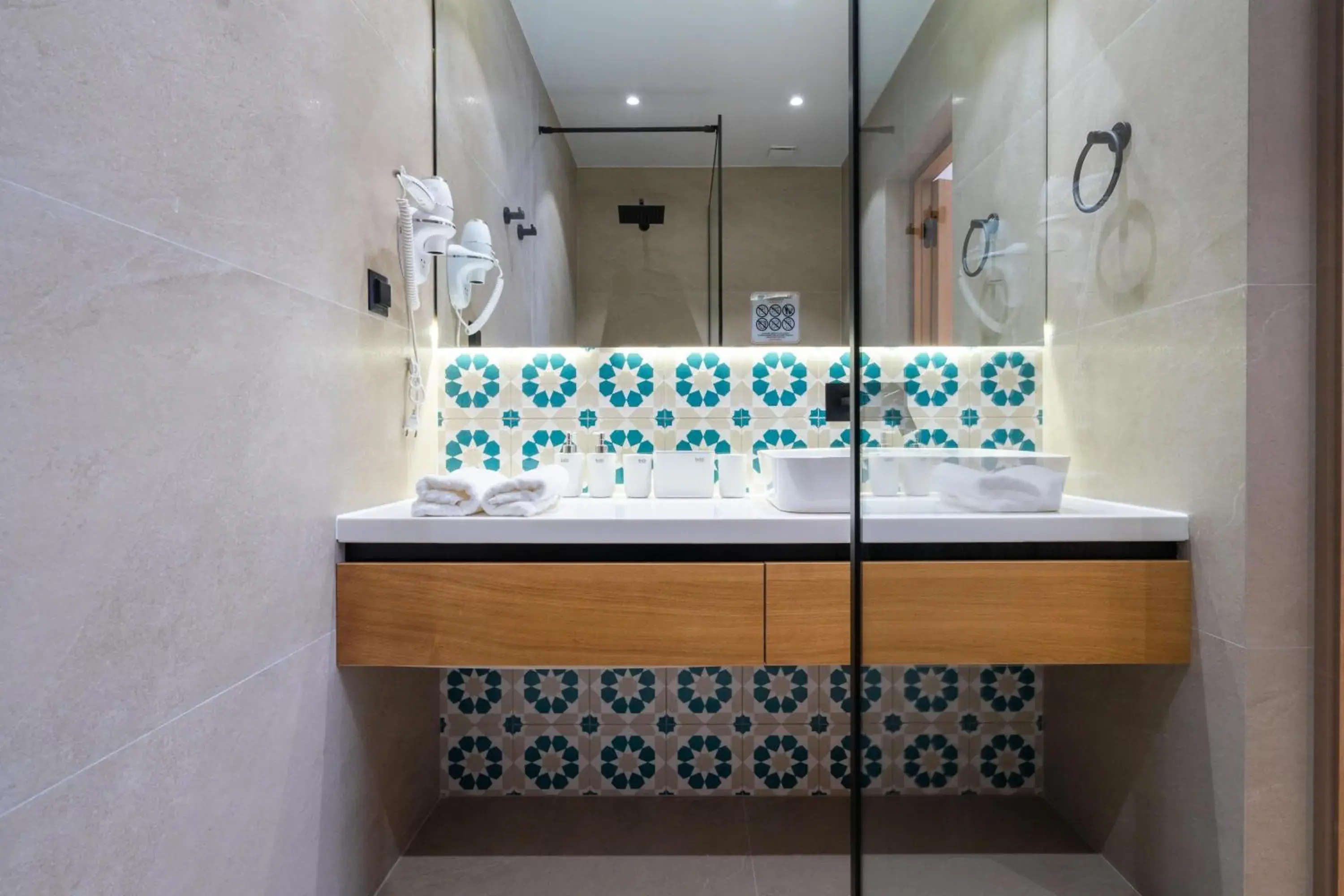 Large Twin Room in Sarhad Hotel Large Twin Room in Sarhad Hotel