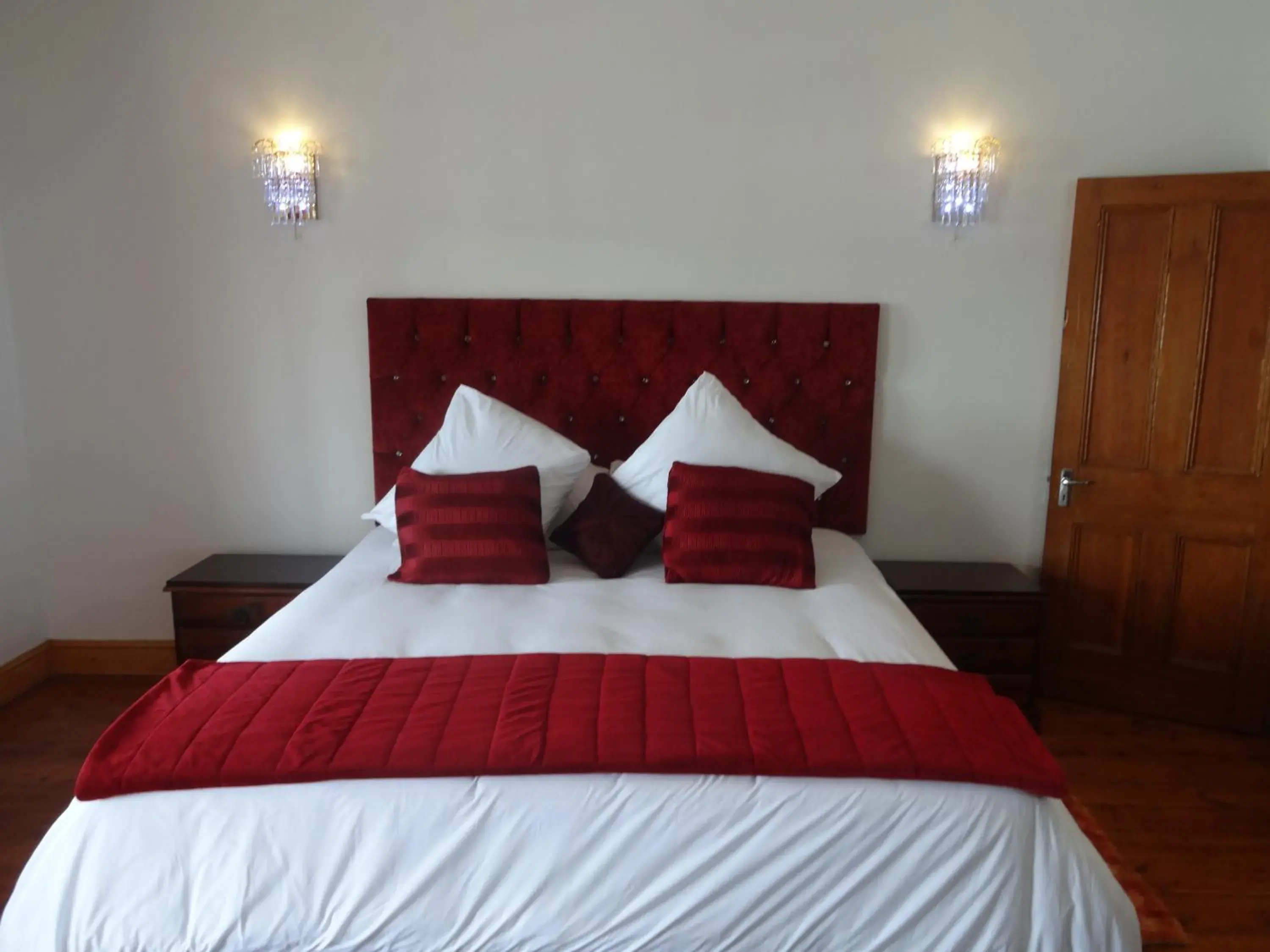 Deluxe King Suite in Central Hotel Guest House Deluxe King Suite in Central Hotel Guest House