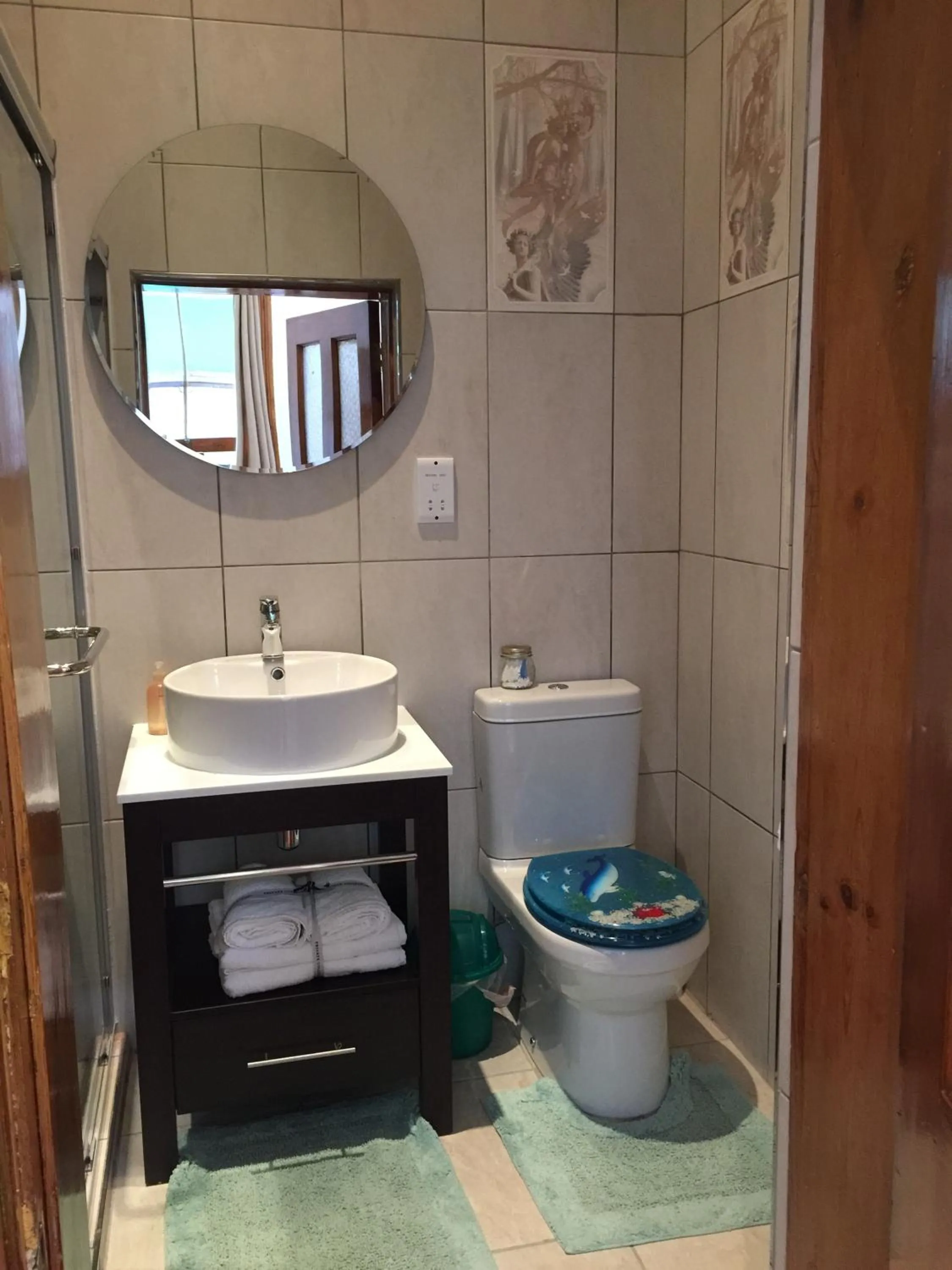 Bathroom in Central Hotel Guest House