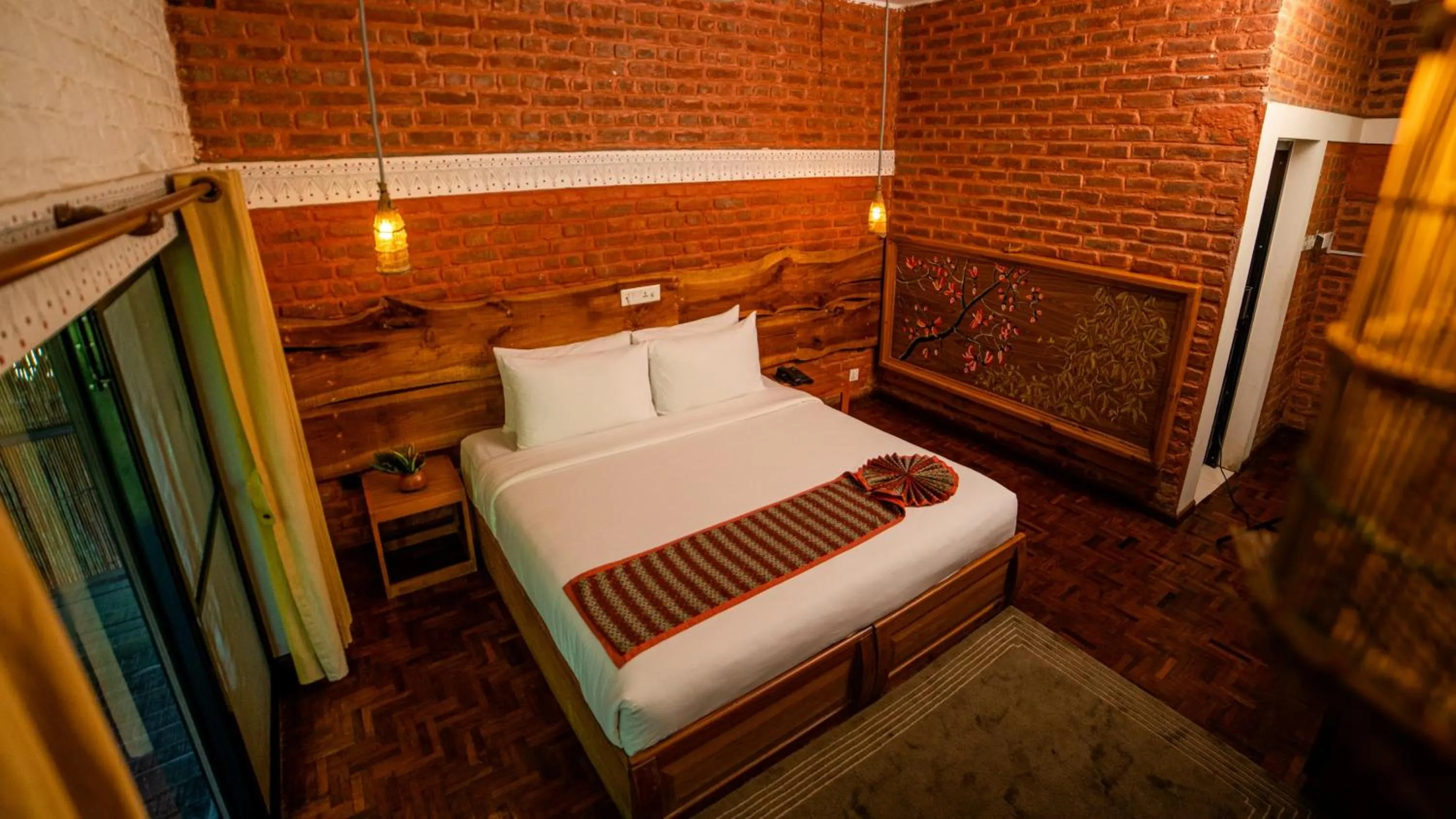 Bed in Siddhartha Wildlife Retreat