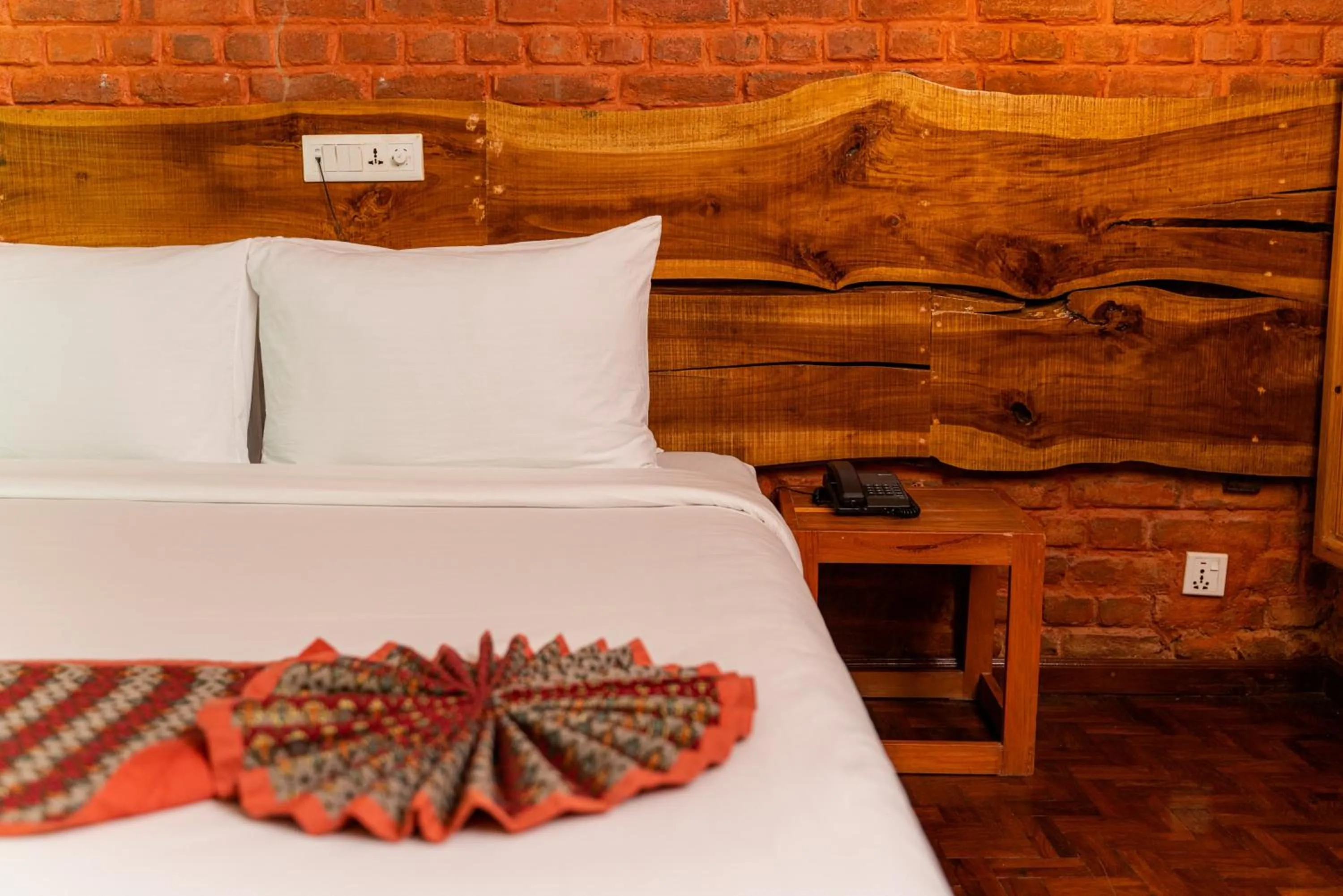 Bed in Siddhartha Wildlife Retreat