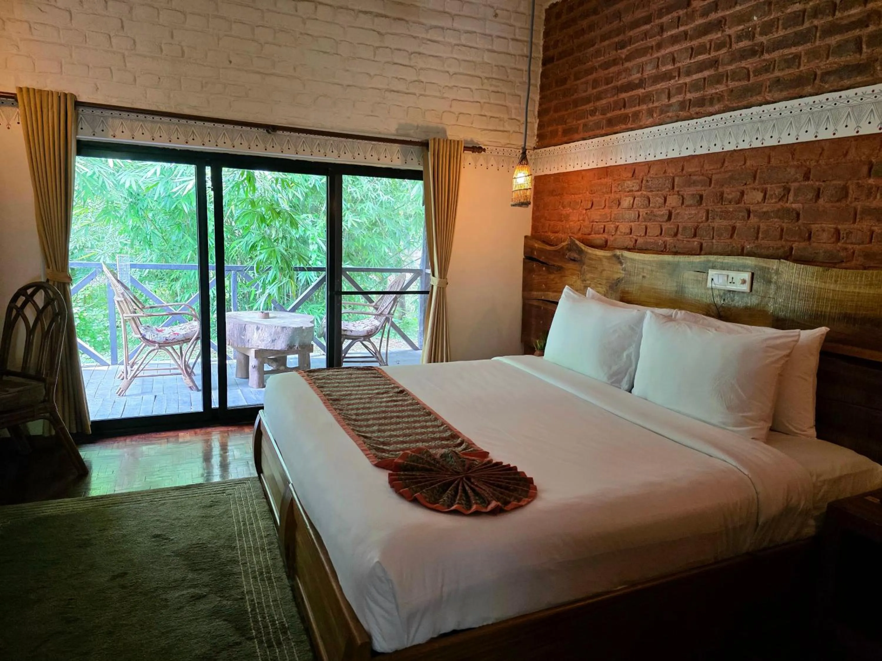 Balcony/Terrace, Bed in Siddhartha Wildlife Retreat