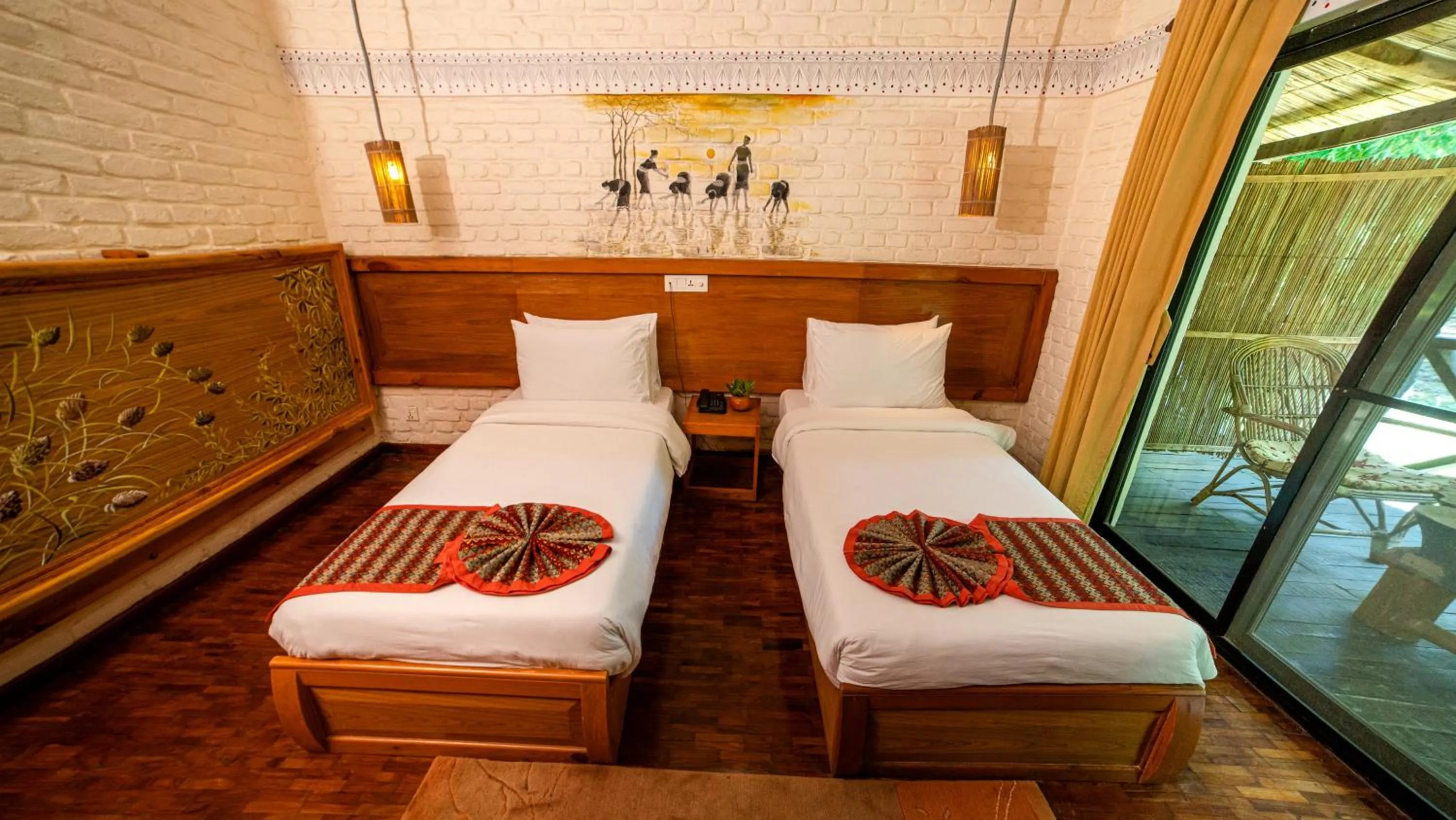 Bed in Siddhartha Wildlife Retreat