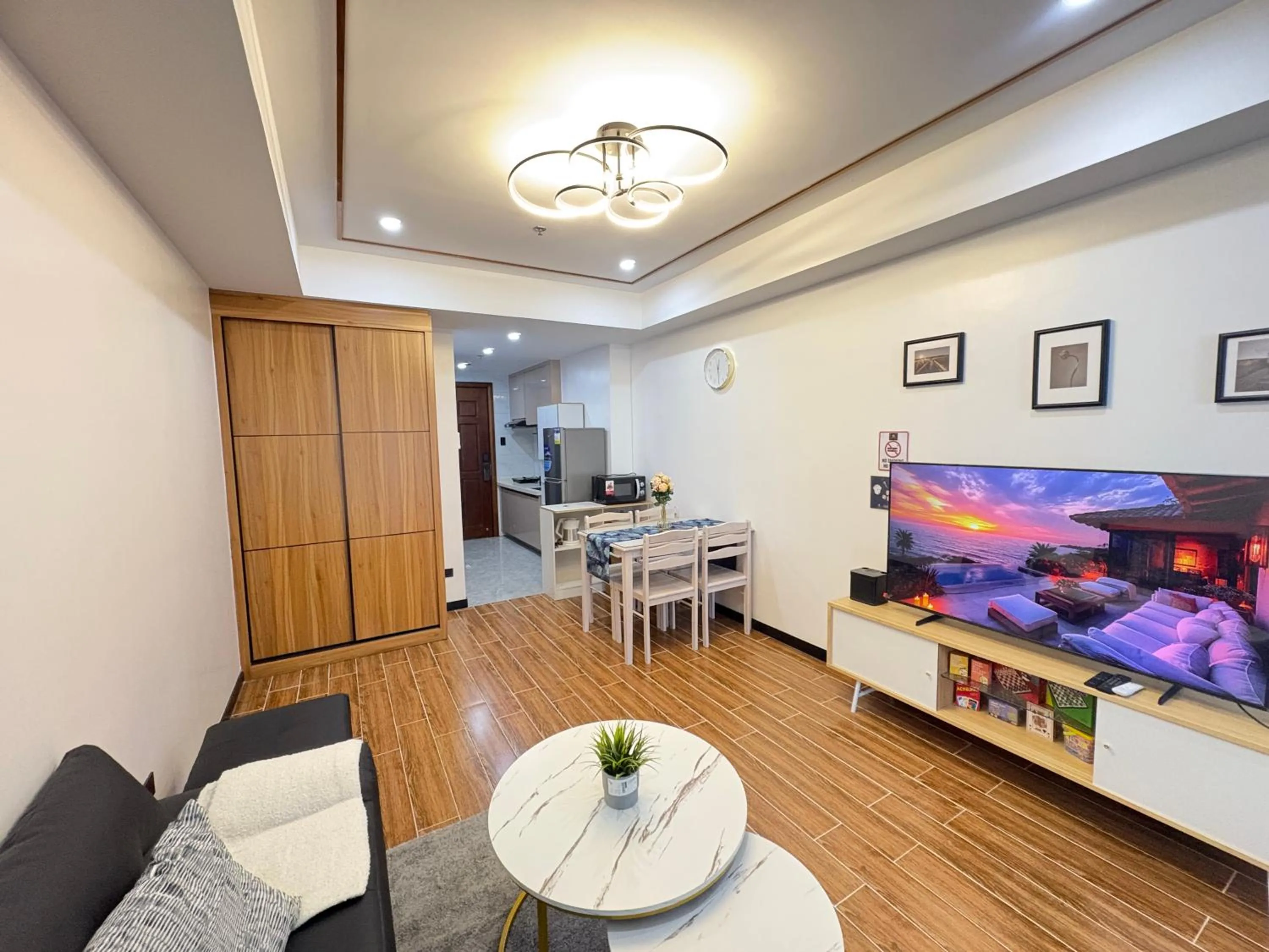 Sybaysuites staycation near Okada COD MOA NAIA airport Solaire MSV1808H