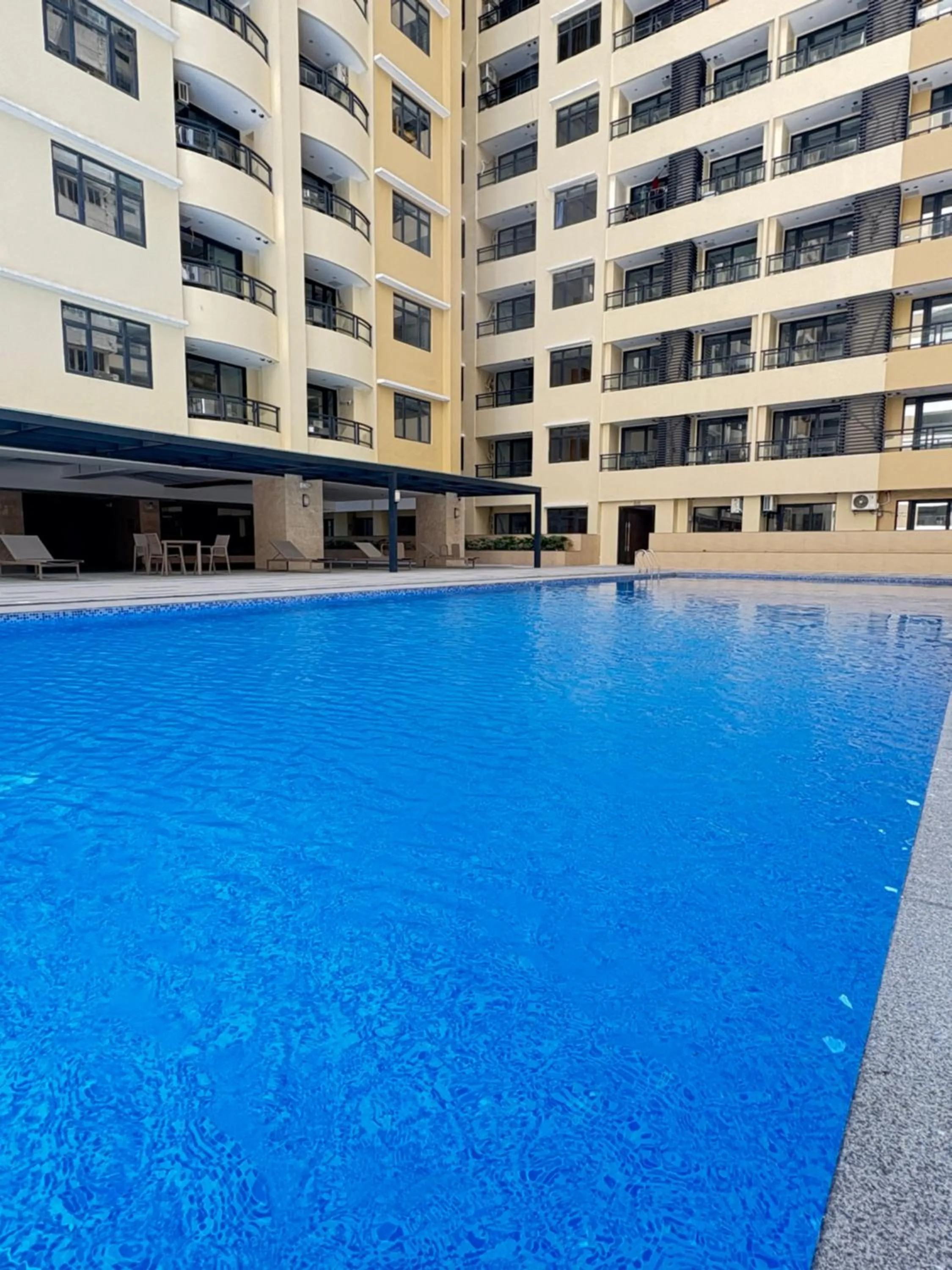 Sybaysuites staycation near Okada COD MOA NAIA airport Solaire MSV1808H