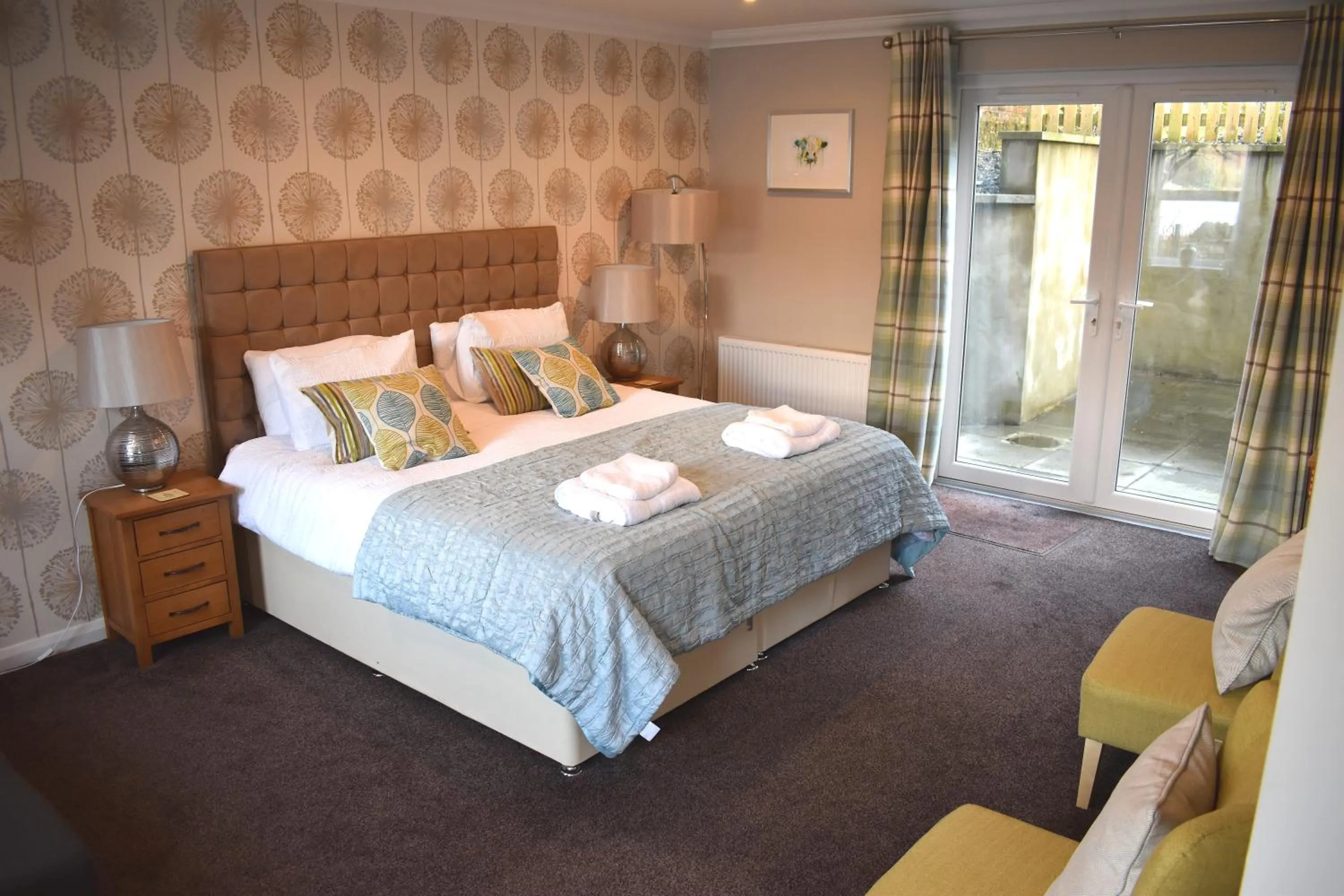 Patio, Bed in The Anchor Inn