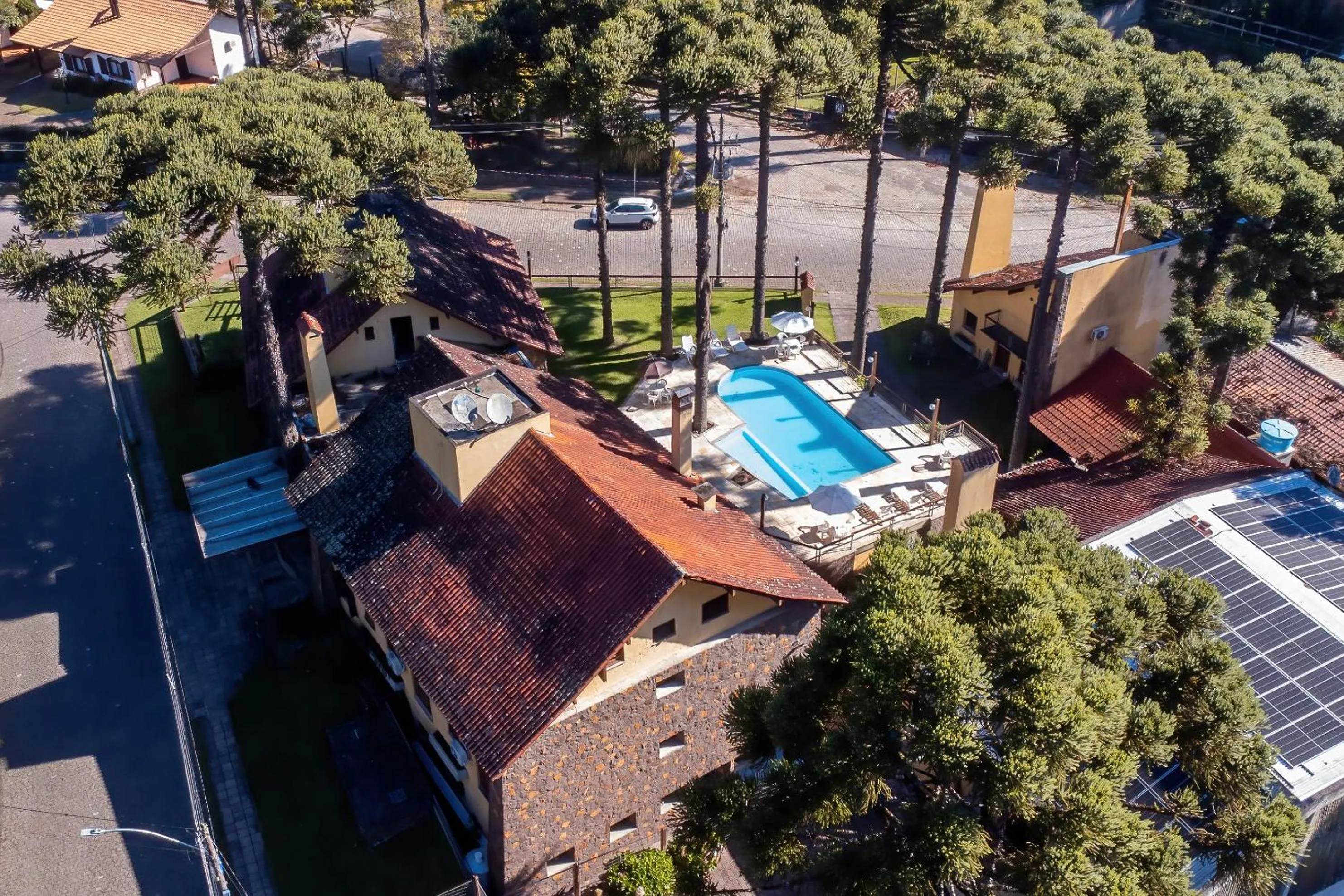 Property building in Estalagem Vila Suzana - Quadra de Beach Tennis Indoor