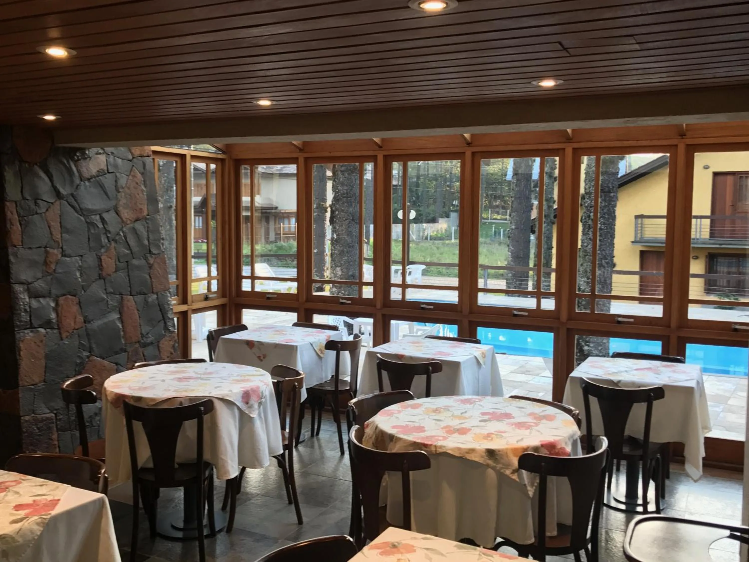 Lounge or bar in Estalagem Vila Suzana - Quadra de Beach Tennis Indoor