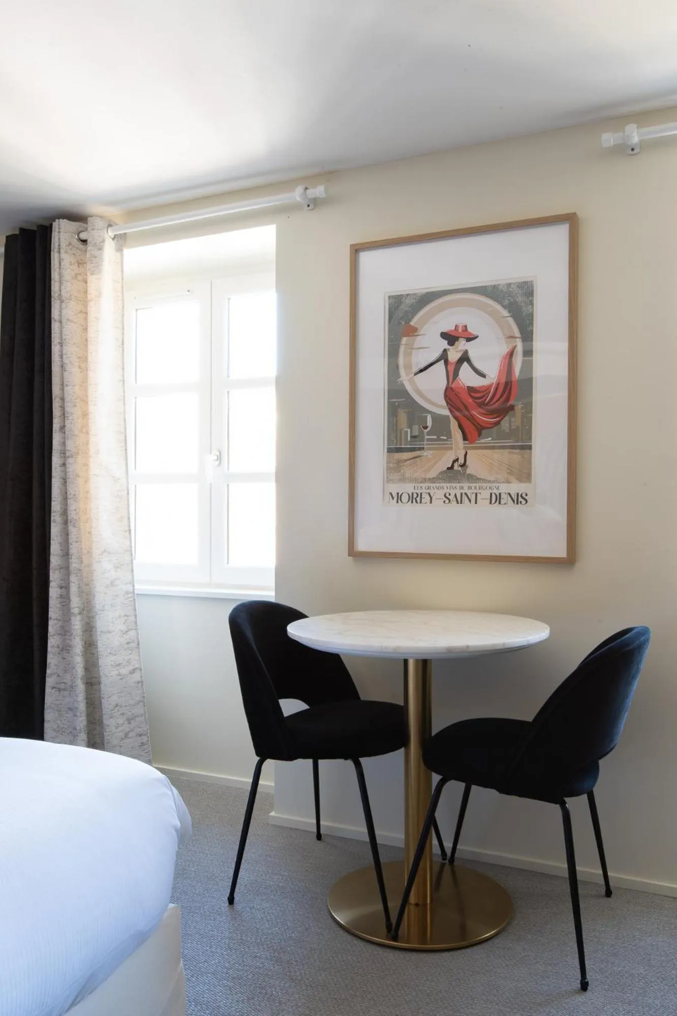 Bedroom in La Petite Fugue