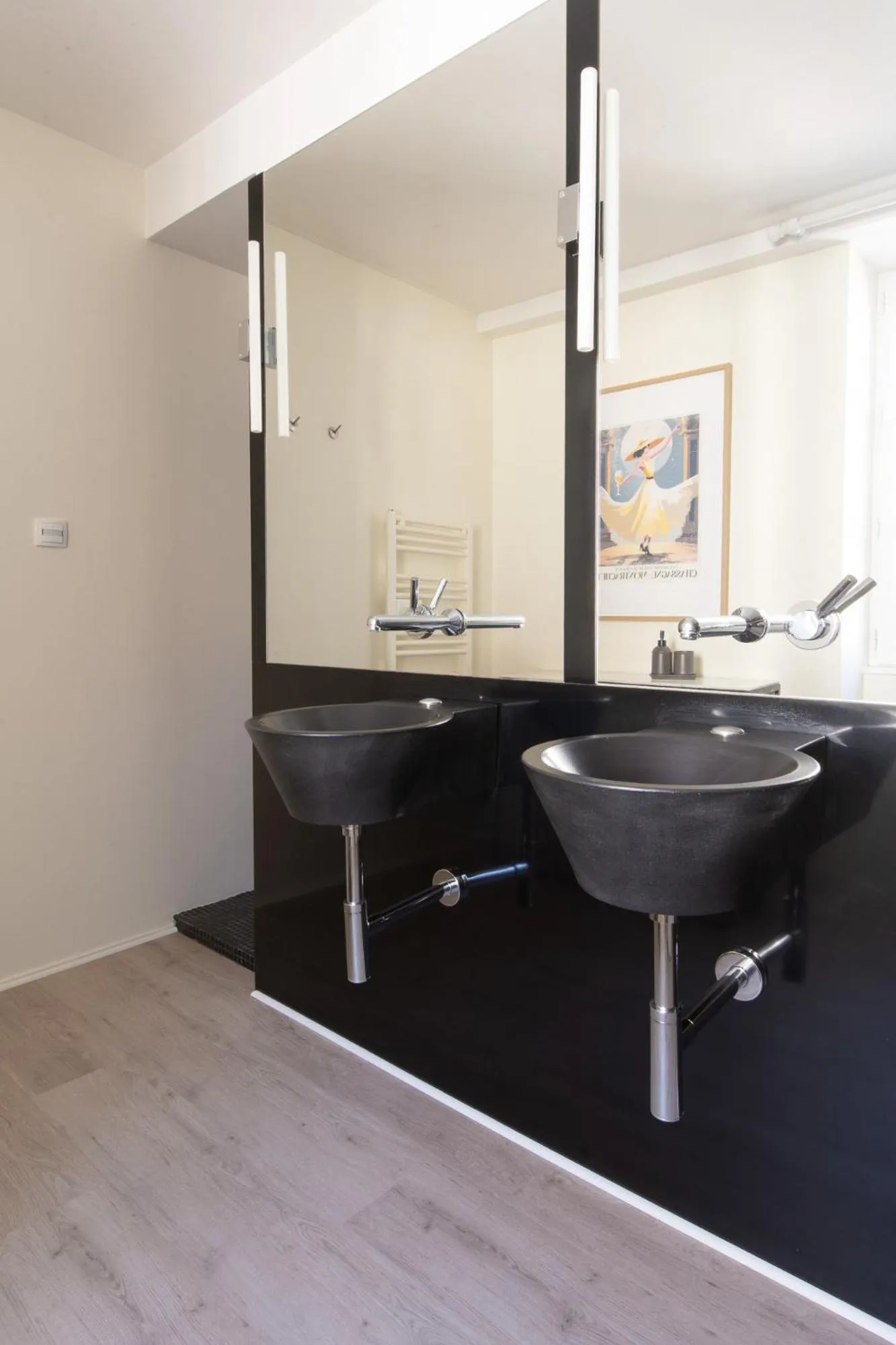 Bathroom in La Petite Fugue