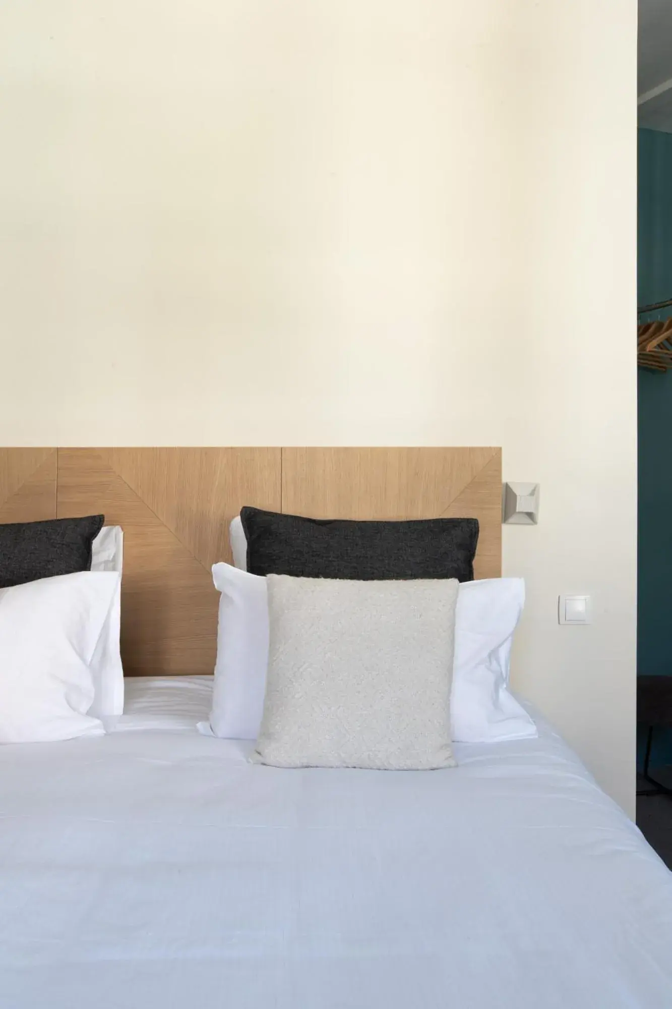 Bedroom, Bed in La Petite Fugue Bedroom, Bed in La Petite Fugue