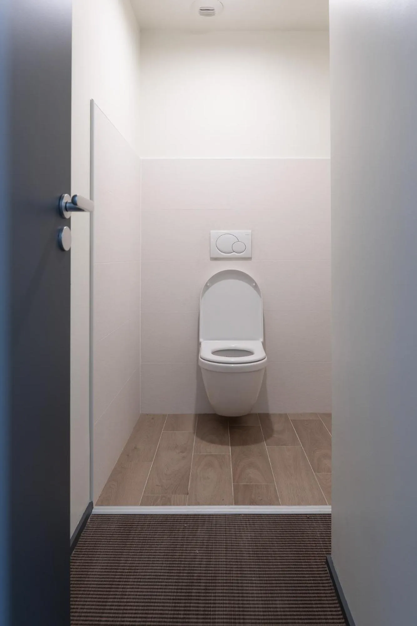 Bathroom in La Petite Fugue