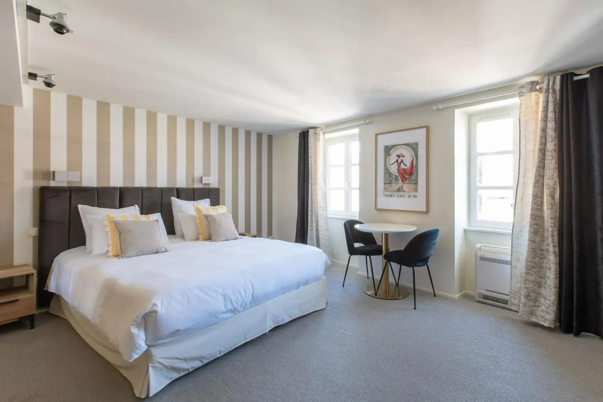 Bedroom, Bed in La Petite Fugue Bedroom, Bed in La Petite Fugue