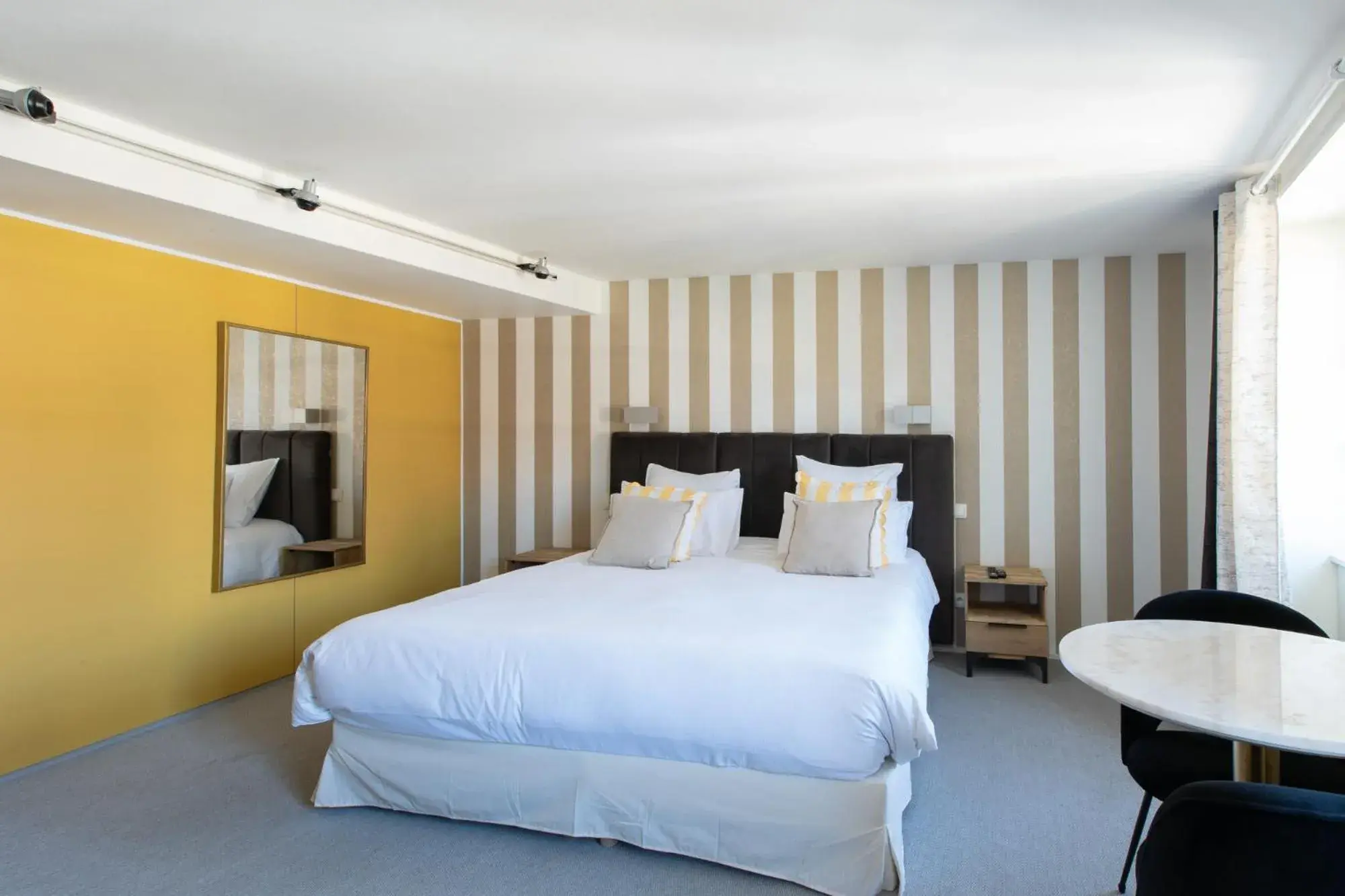 Bedroom, Bed in La Petite Fugue Bedroom, Bed in La Petite Fugue