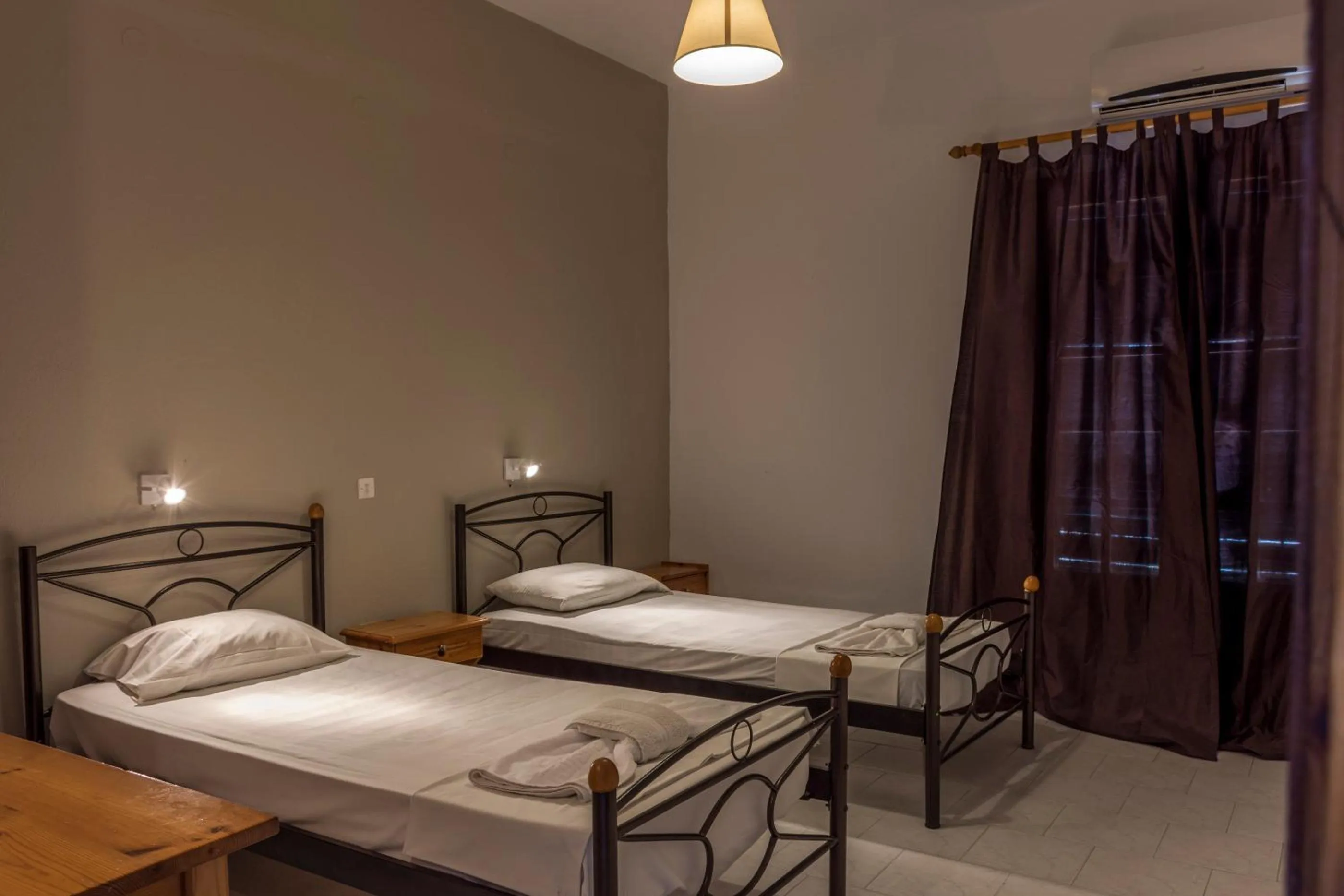 Quayside Village Hotel