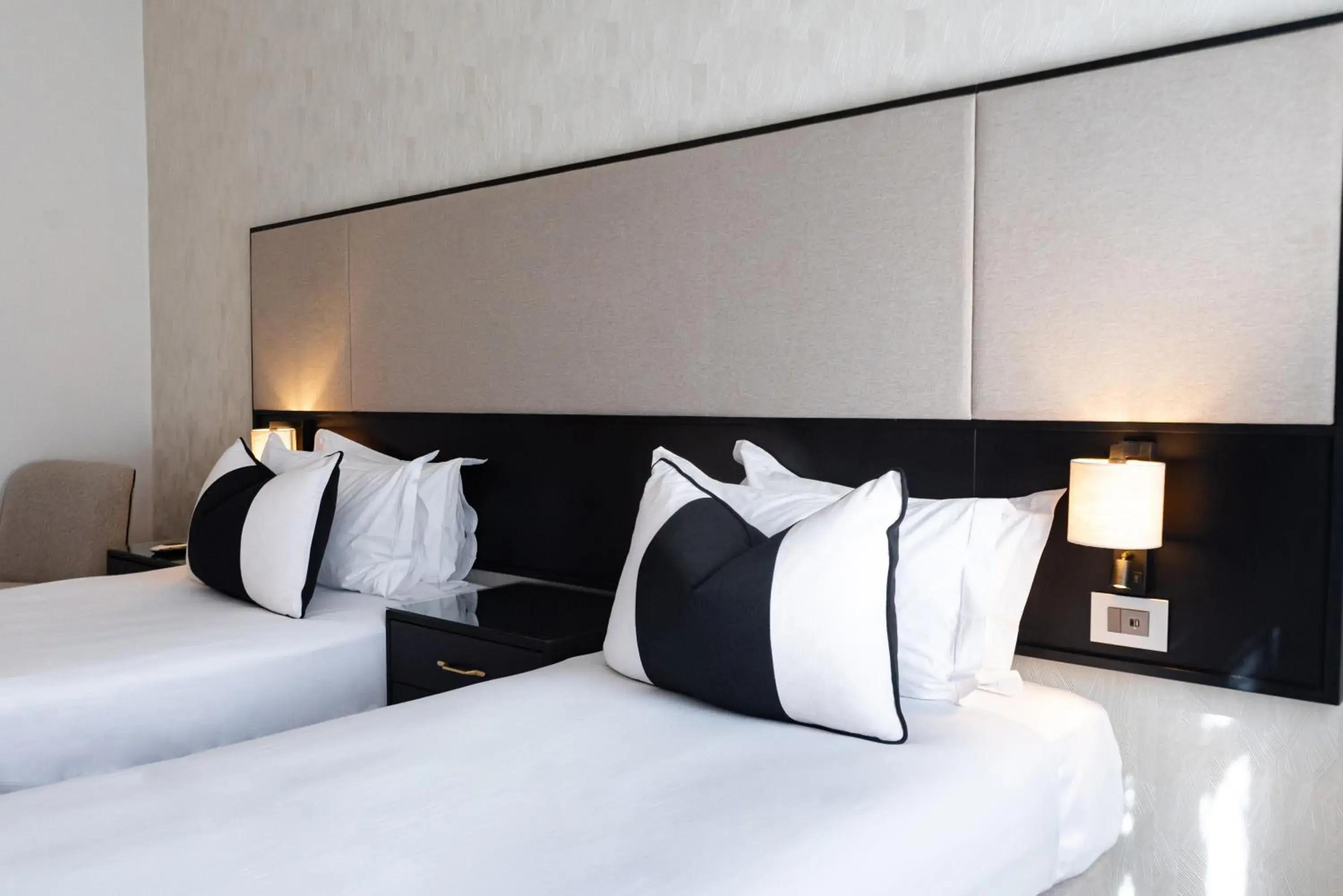 Twin Room in Cresta Churchill Hotel Twin Room in Cresta Churchill Hotel