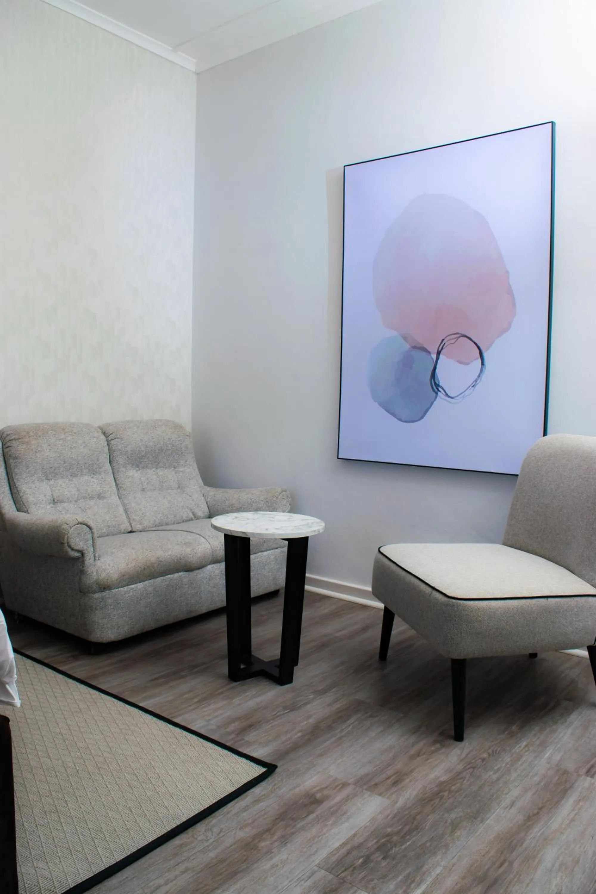 Seating area in Cresta Churchill Hotel