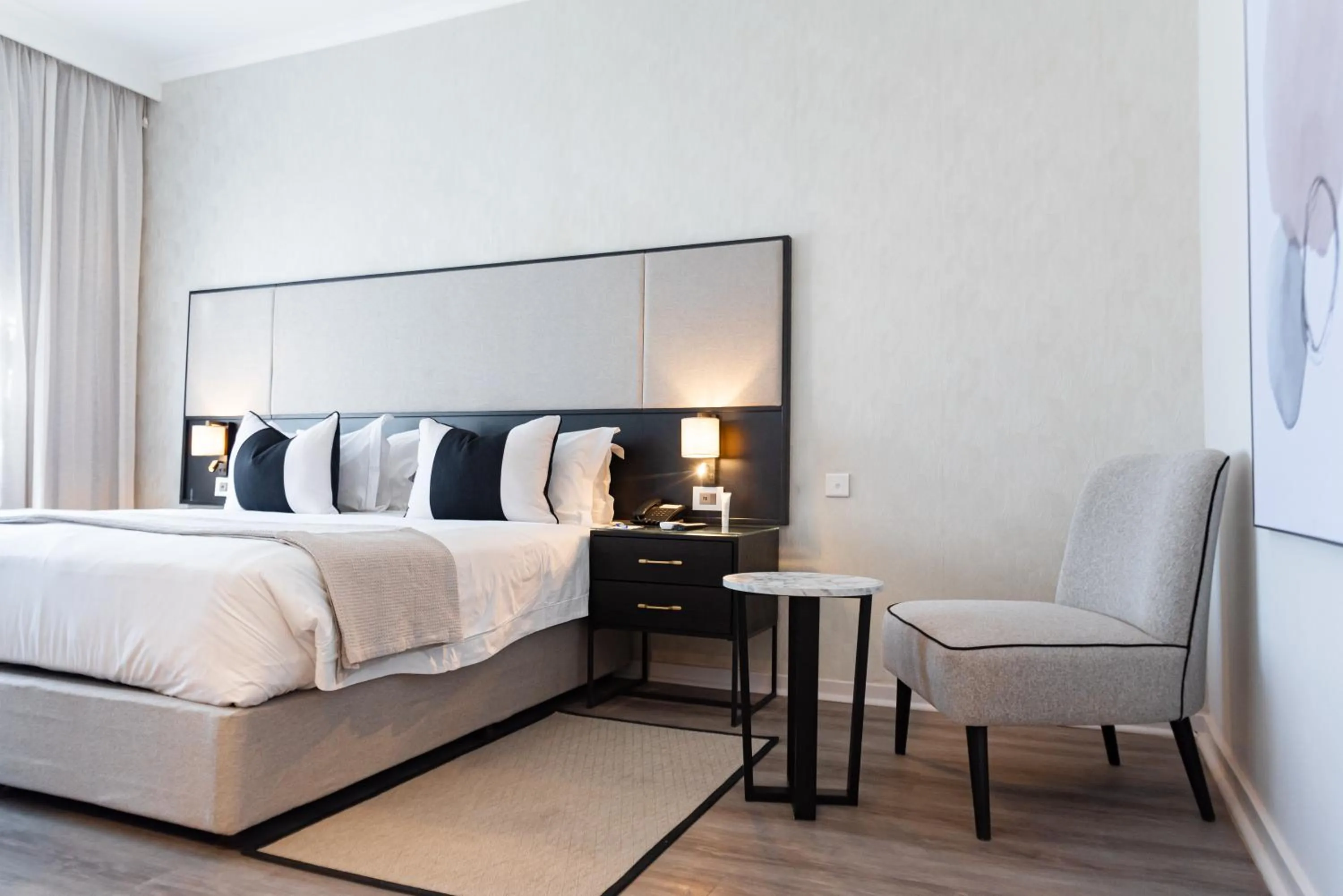 Bed in Cresta Churchill Hotel