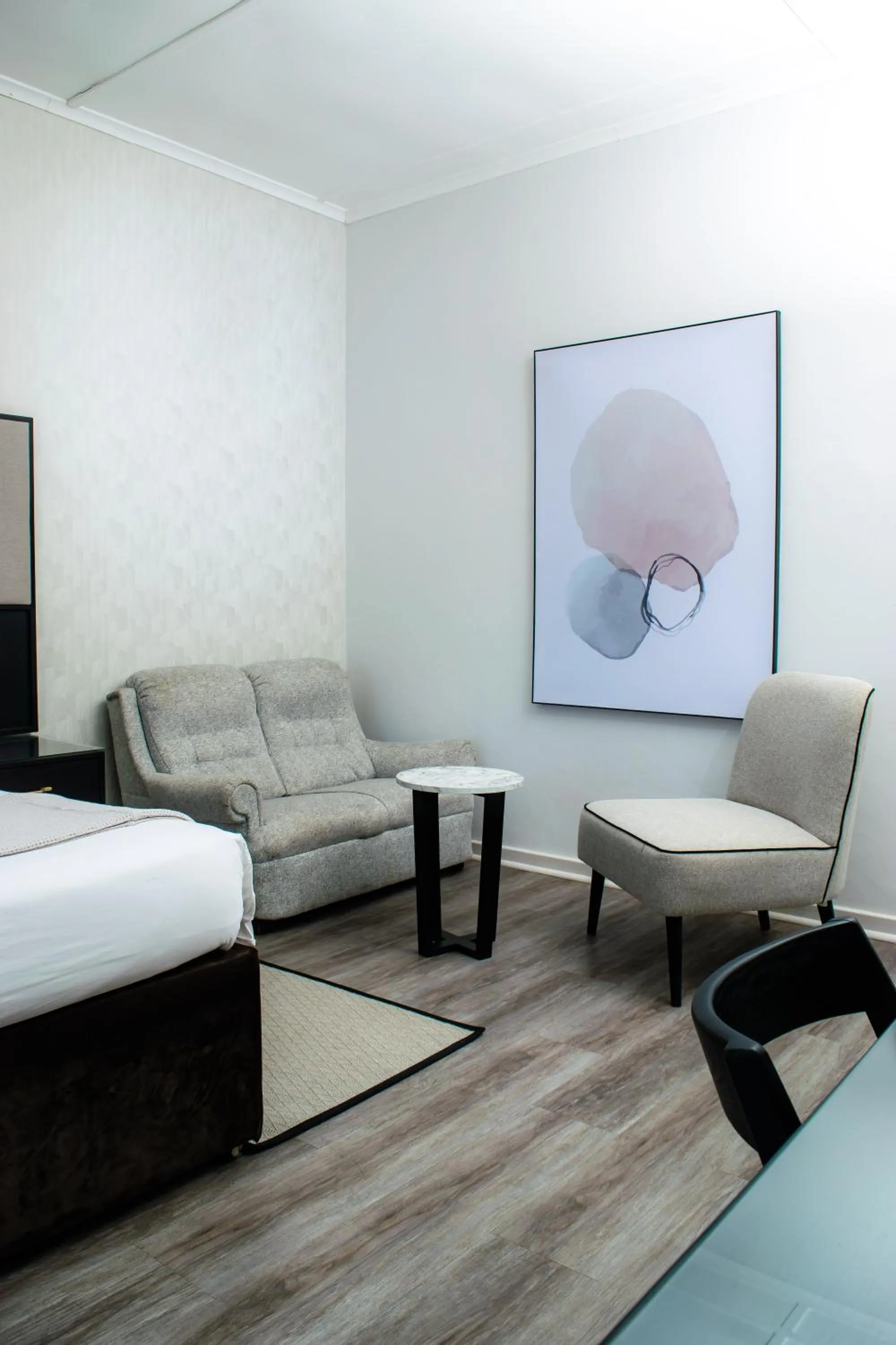 Bed in Cresta Churchill Hotel