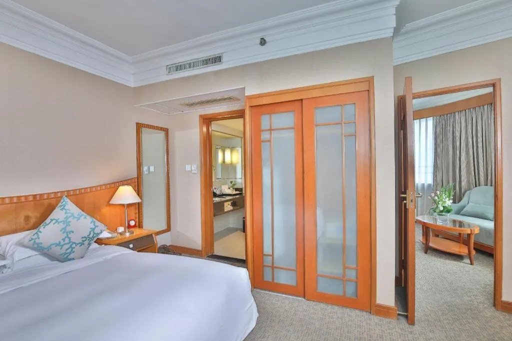 Bed in Haihua Hotel Hangzhou