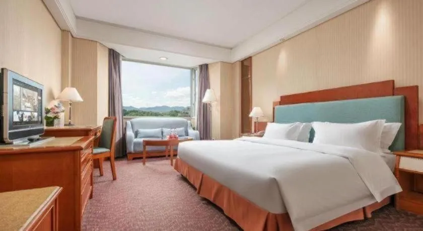 Bed in Haihua Hotel Hangzhou