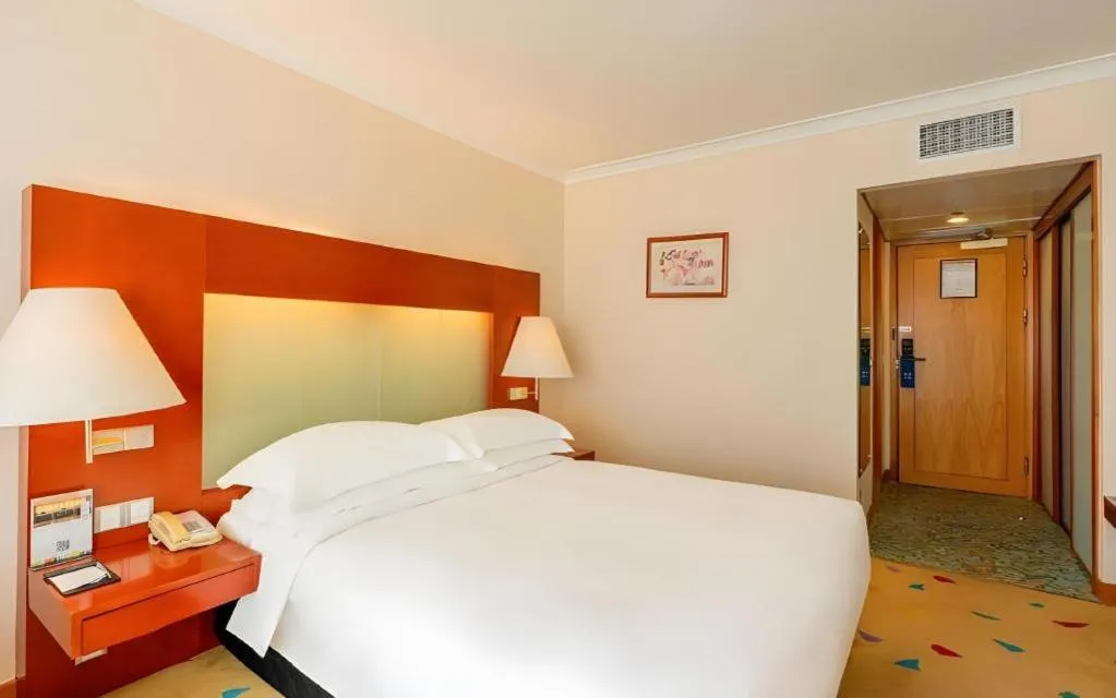 Bed in Grand Skylight Hotel Royal, Beijing