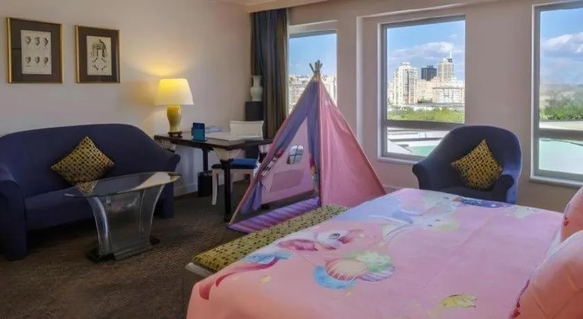 Bed in Grand Skylight Hotel Royal, Beijing